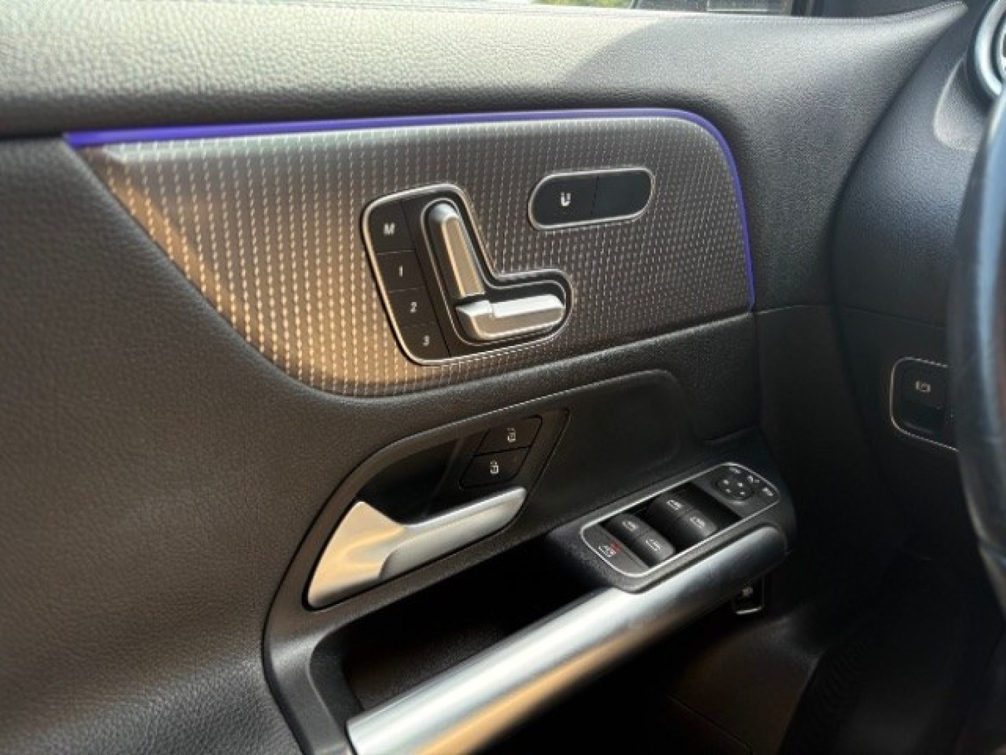 2021 Mercedes-Benz GLA-Class GLA250 4MATIC (W1N4N4HB6MJ) with an 2.0L L4 DOHC 16V TUR engine, 8-Speed Automatic transmission, located at 745 S Robert St, St. Paul, MN, 55107, (651) 222-2991, 44.923389, -93.081215- Photo#14