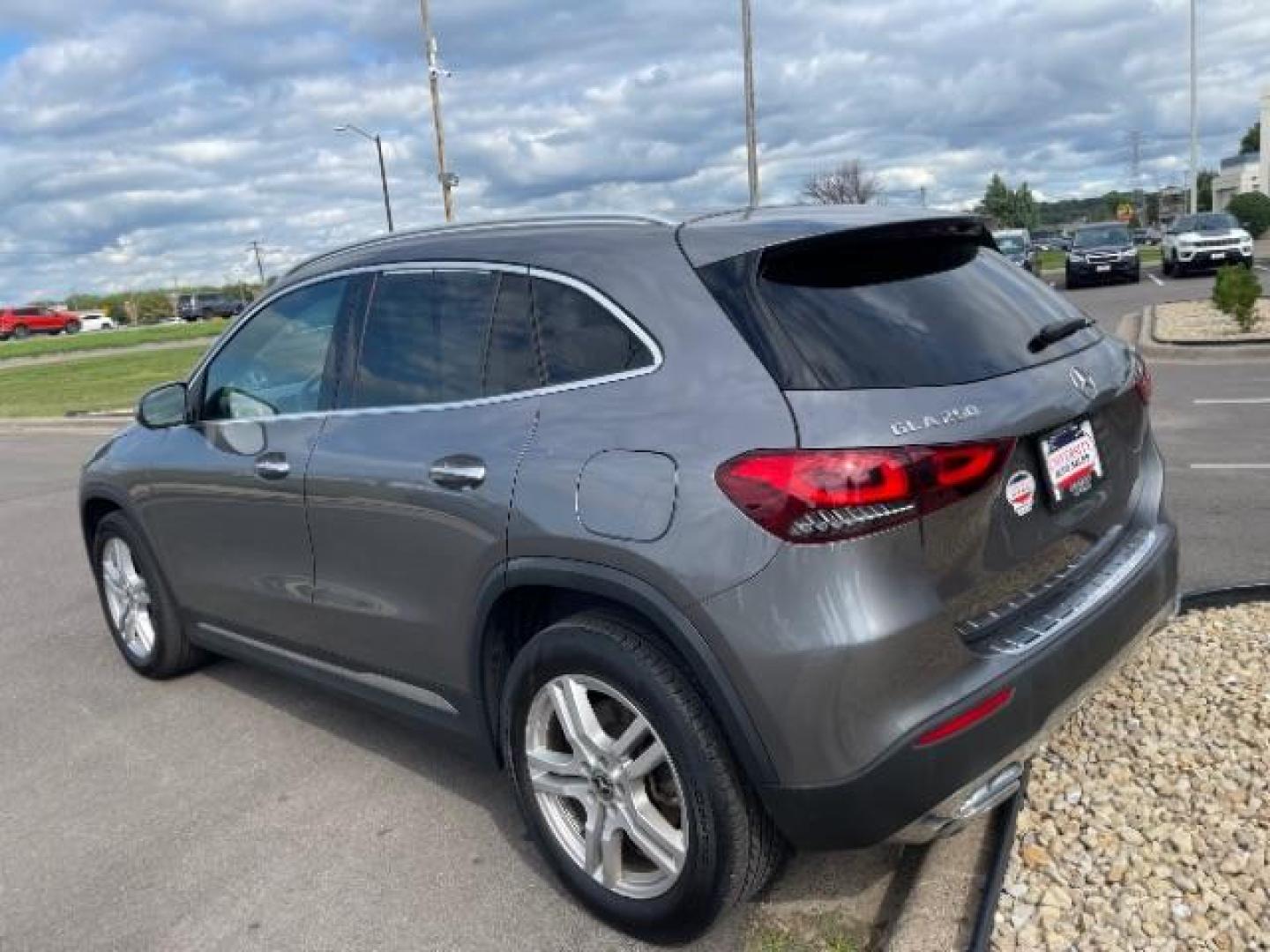 2021 Mercedes-Benz GLA-Class GLA250 4MATIC (W1N4N4HB6MJ) with an 2.0L L4 DOHC 16V TURBO engine, 8-Speed Automatic transmission, located at 745 S Robert St, St. Paul, MN, 55107, (651) 222-2991, 44.923389, -93.081215 - Photo#5