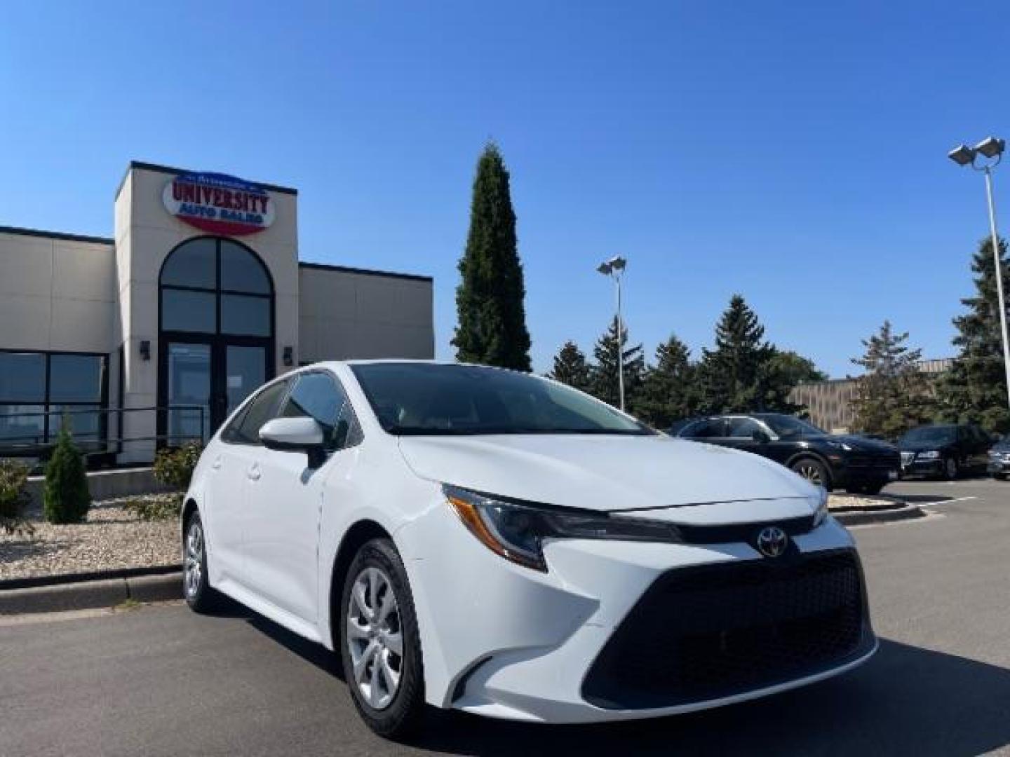 2021 Toyota Corolla LE (5YFEPMAE2MP) with an 1.8L L4 DOHC 16V engine, Continuously Variable Transmission transmission, located at 745 S Robert St, St. Paul, MN, 55107, (651) 222-2991, 44.923389, -93.081215 - Photo#6