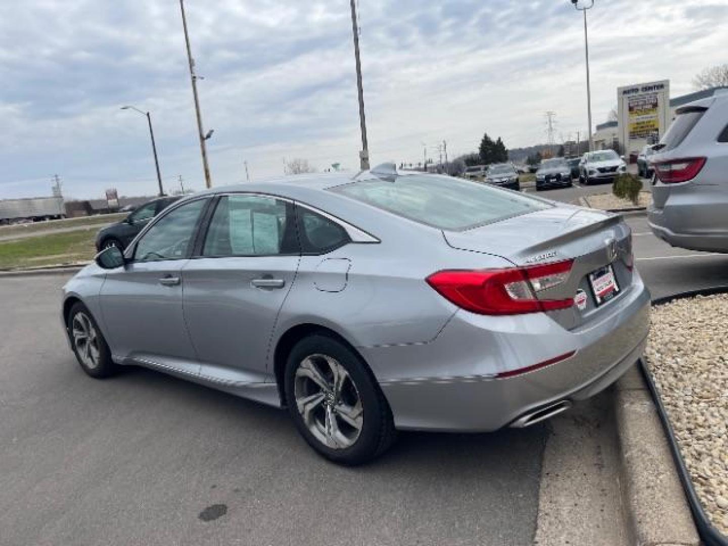 2018 Lunar Silver Metallic Honda Accord EX-L 2.0T 10A (1HGCV2F5XJA) with an 2.0L L4 DOHC 16V TURBO engine, 10-Speed Automatic transmission, located at 745 S Robert St, St. Paul, MN, 55107, (651) 222-2991, 44.923389, -93.081215 - Photo#2
