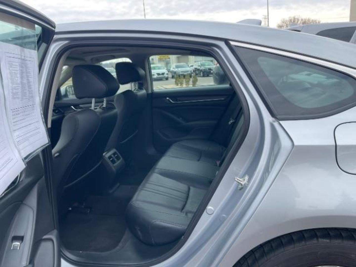 2018 Lunar Silver Metallic Honda Accord EX-L 2.0T 10A (1HGCV2F5XJA) with an 2.0L L4 DOHC 16V TURBO engine, 10-Speed Automatic transmission, located at 745 S Robert St, St. Paul, MN, 55107, (651) 222-2991, 44.923389, -93.081215 - Photo#15
