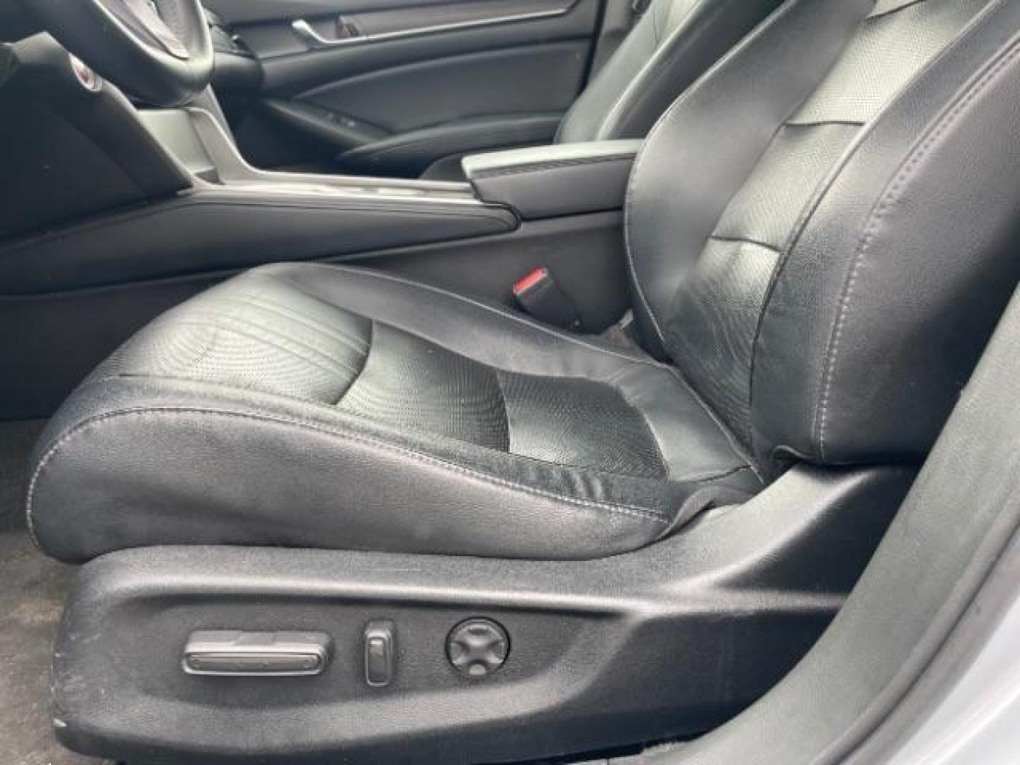 2018 Lunar Silver Metallic Honda Accord EX-L 2.0T 10A (1HGCV2F5XJA) with an 2.0L L4 DOHC 16V TURBO engine, 10-Speed Automatic transmission, located at 745 S Robert St, St. Paul, MN, 55107, (651) 222-2991, 44.923389, -93.081215 - Photo#16