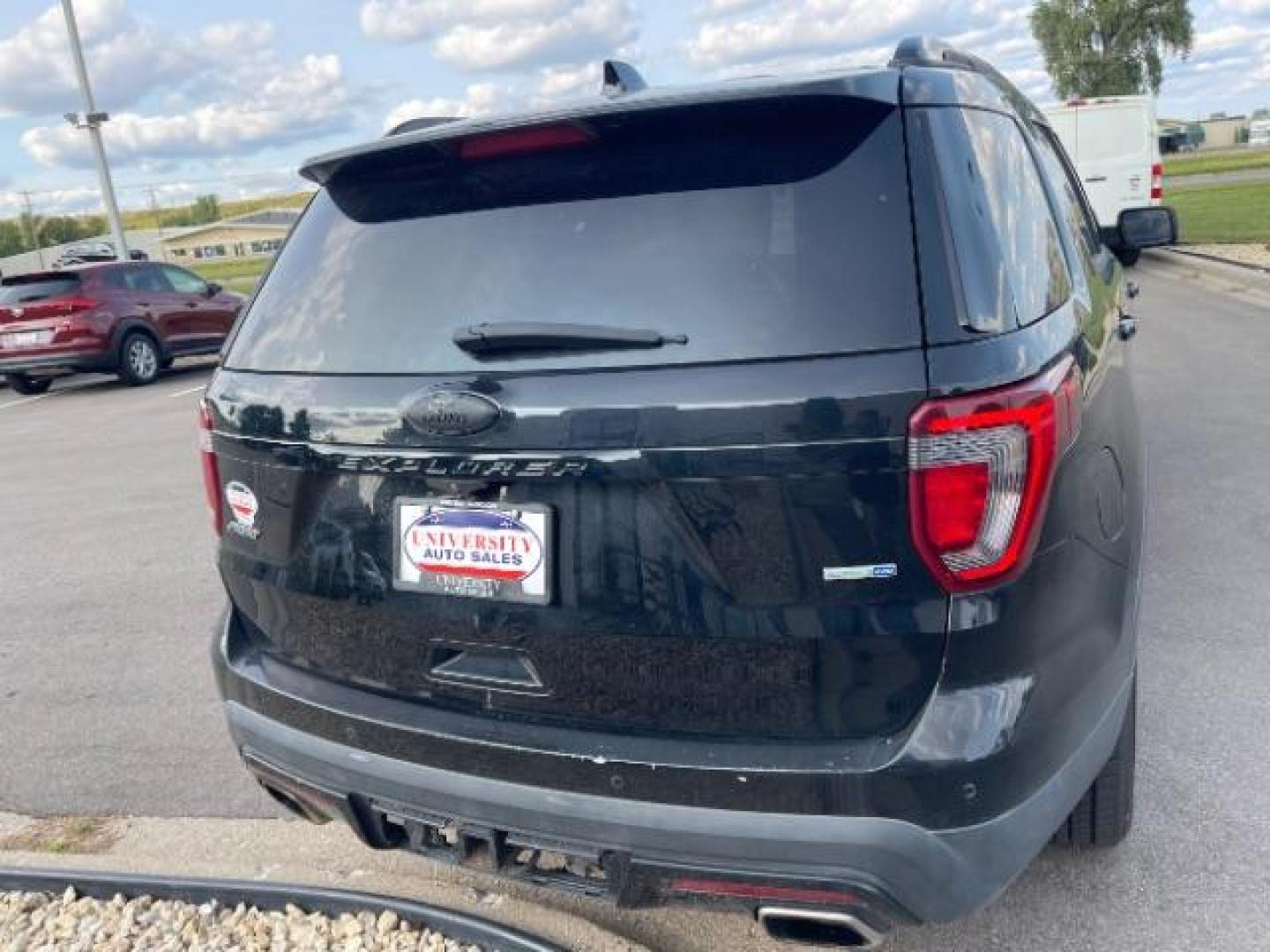 2017 Shadow Black Ford Explorer Sport 4WD (1FM5K8GT4HG) with an 3.5L V6 DOHC 24V engine, 6-Speed Automatic transmission, located at 745 S Robert St, St. Paul, MN, 55107, (651) 222-2991, 44.923389, -93.081215 - Photo#5