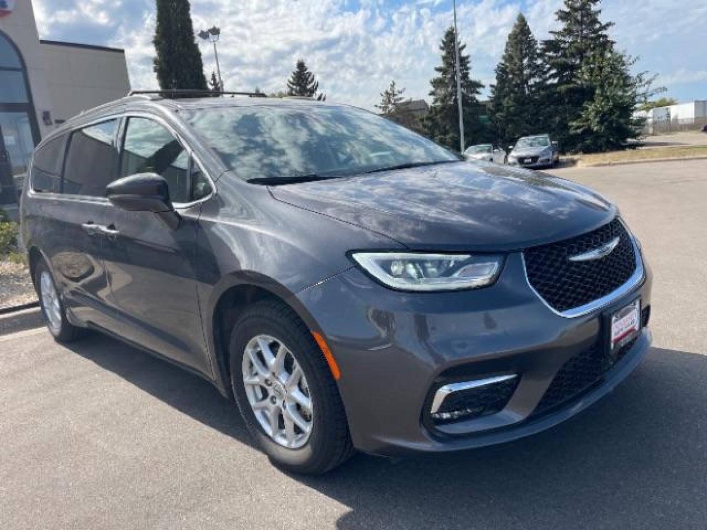 2022 Granite Crystal Metallic Clear Coat Chrysler Pacifica Touring-L (2C4RC1BG0NR) with an 3.6L V6 DOHC 24V engine, 9-Speed Automatic transmission, located at 3301 W Hwy 13, Burnsville, MN, 55337, (952) 460-3200, 44.775333, -93.320808 - Photo#1