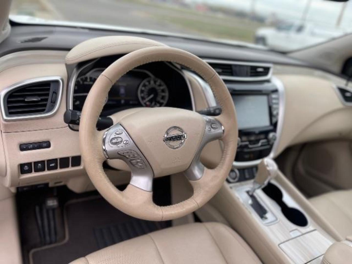 2017 Pearl White Nissan Murano SL AWD (5N1AZ2MH5HN) with an 3.5L V6 DOHC 24V engine, Continuously Variable Transmission transmission, located at 3301 W Hwy 13, Burnsville, MN, 55337, (952) 460-3200, 44.775333, -93.320808 - Photo#16