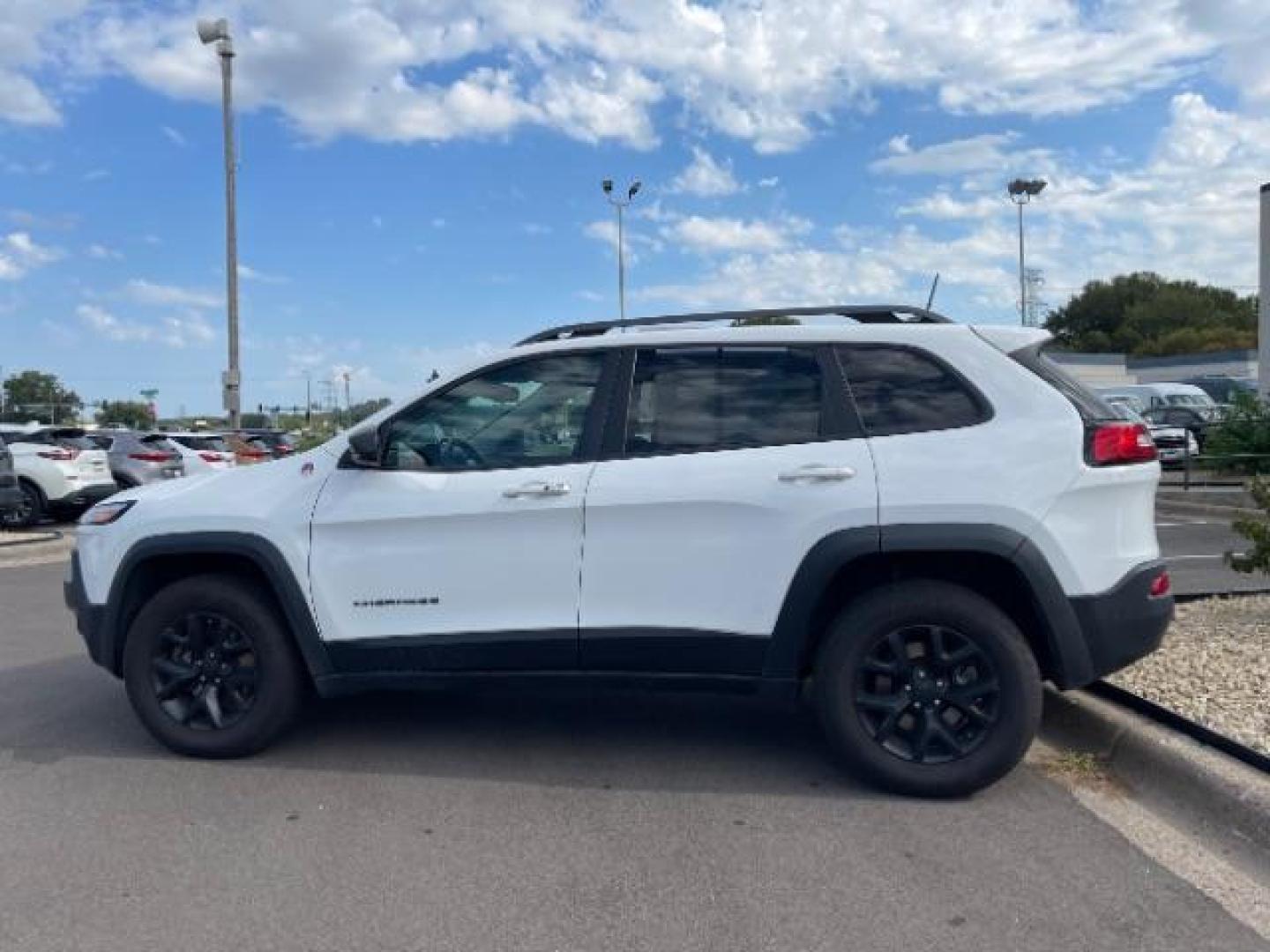 2018 Bright White Clear Coat Jeep Cherokee Trailhawk 4WD (1C4PJMBX3JD) with an 3.2L V6 DOHC 24V engine, 9-Speed Automatic transmission, located at 3301 W Hwy 13, Burnsville, MN, 55337, (952) 460-3200, 44.775333, -93.320808 - Photo#11