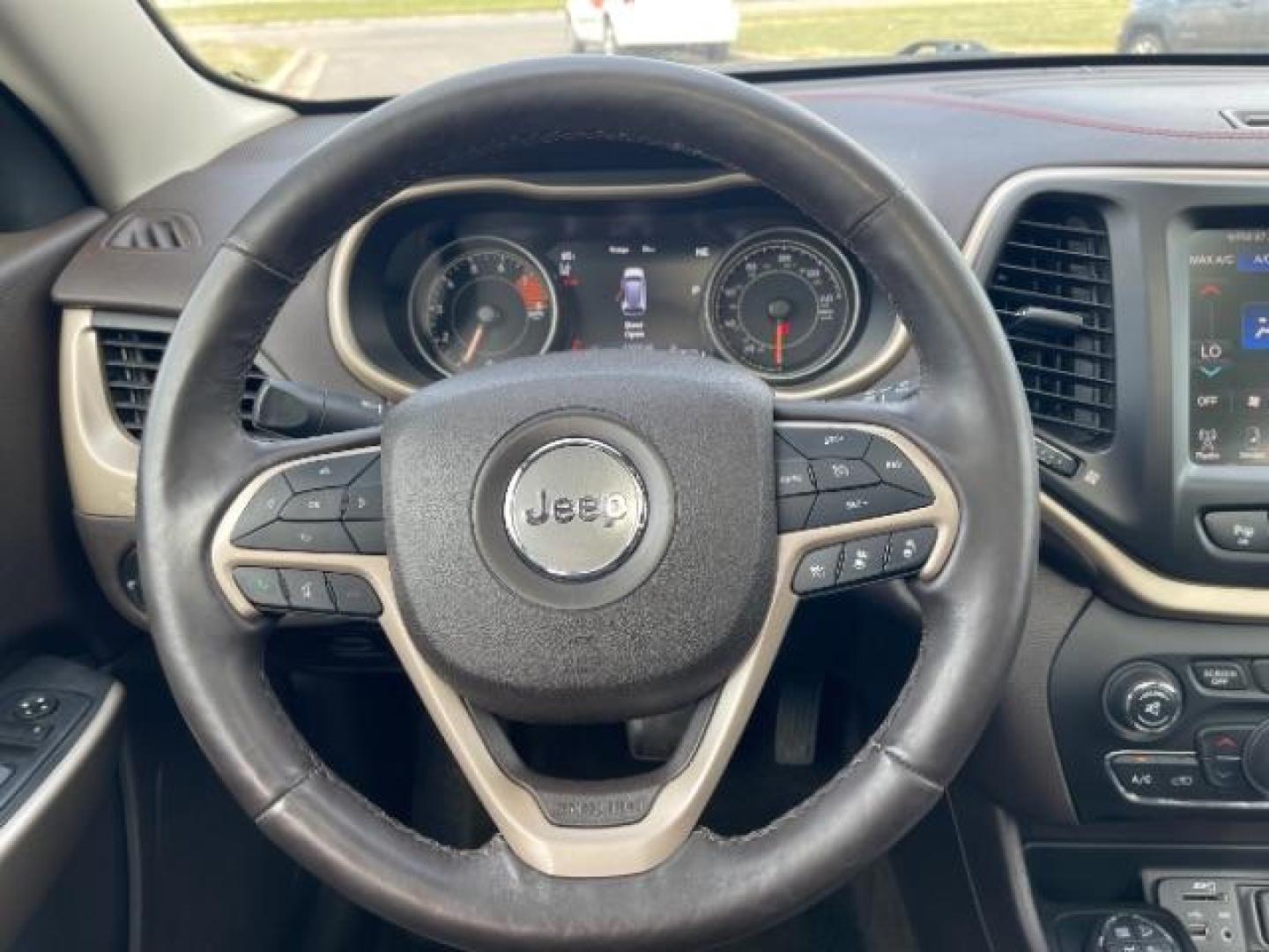 2018 Bright White Clear Coat Jeep Cherokee Trailhawk 4WD (1C4PJMBX3JD) with an 3.2L V6 DOHC 24V engine, 9-Speed Automatic transmission, located at 3301 W Hwy 13, Burnsville, MN, 55337, (952) 460-3200, 44.775333, -93.320808 - Photo#15