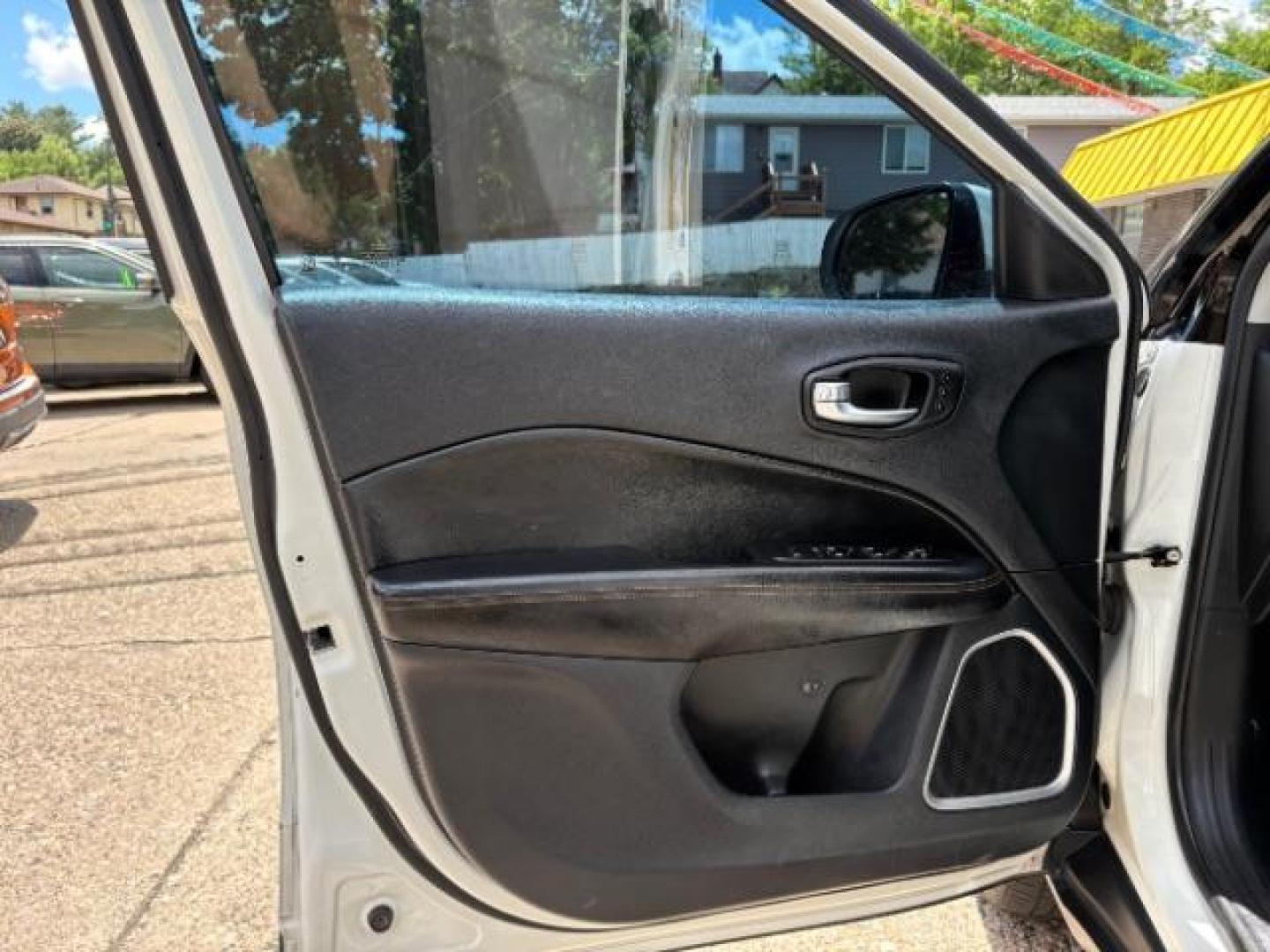2021 Jeep Compass Limited 4WD (3C4NJDCB9MT) with an 2.4L L4 DOHC 16V engine, Continuously Variabl transmission, located at 745 S Robert St, St. Paul, MN, 55107, (651) 222-2991, 44.923389, -93.081215 - Photo#17
