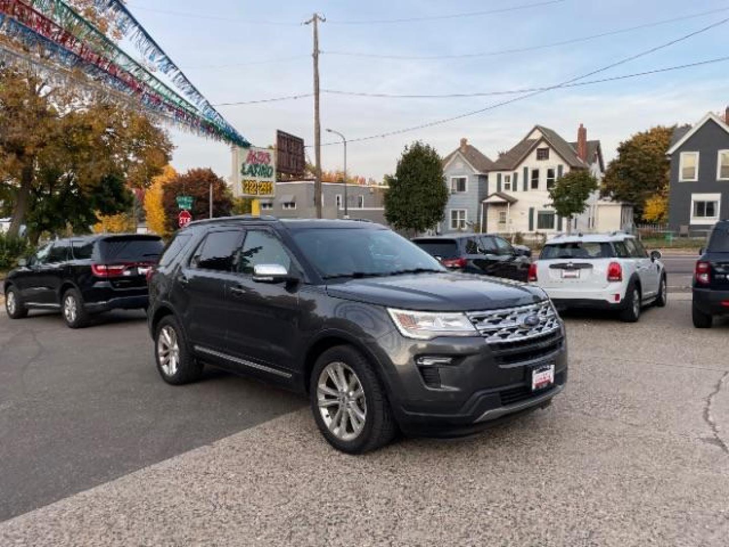 2019 Magnetic Metallic Ford Explorer XLT FWD (1FM5K7D83KG) with an 3.5L V6 DOHC 24V engine, 6-Speed Automatic transmission, located at 745 S Robert St, St. Paul, MN, 55107, (651) 222-2991, 44.923389, -93.081215 - Photo#3