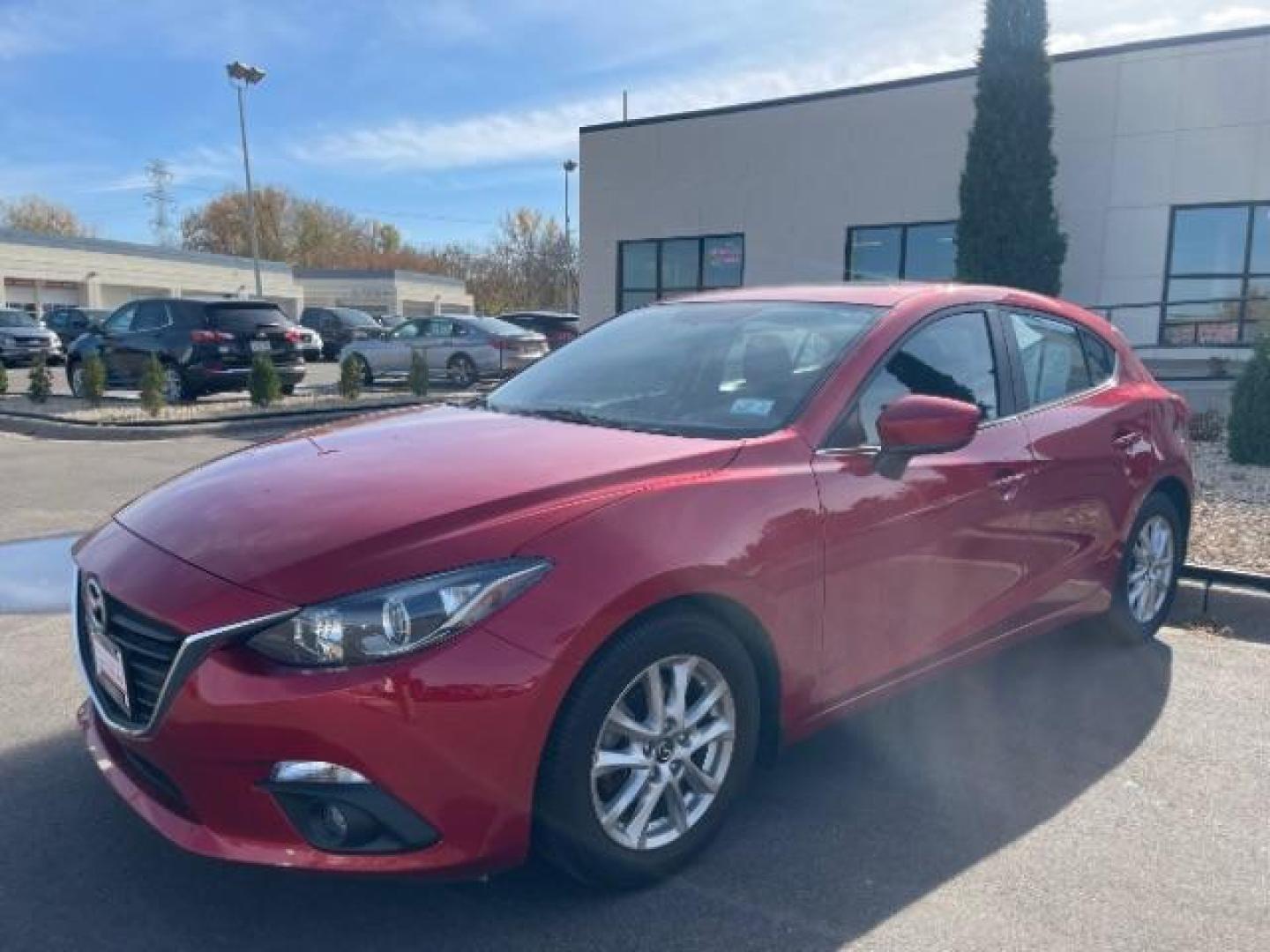 2016 Mazda MAZDA3 i SE AT 5-Door (JM1BM1N75G1) with an 2.0L L4 DOHC 16V engine, 6-Speed Automatic transmission, located at 745 S Robert St, St. Paul, MN, 55107, (651) 222-2991, 44.923389, -93.081215 - Photo#8