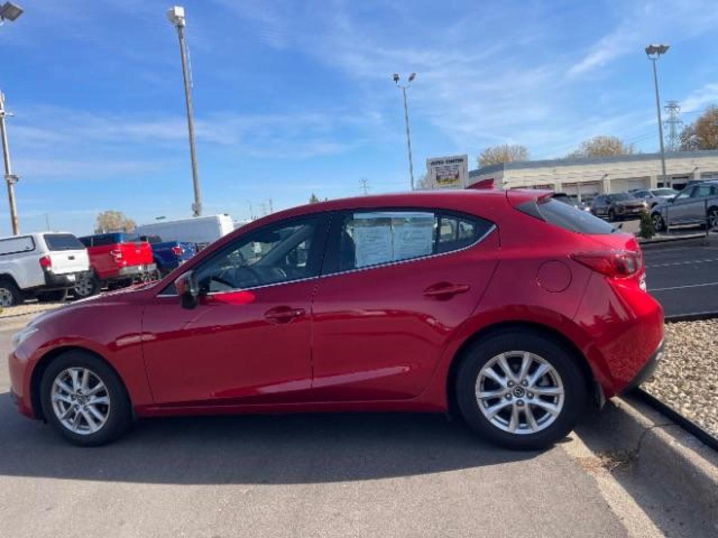 2016 Mazda MAZDA3 i SE AT 5-Door (JM1BM1N75G1) with an 2.0L L4 DOHC 16V engine, 6-Speed Automatic transmission, located at 3301 W Hwy 13, Burnsville, MN, 55337, (952) 460-3200, 44.775333, -93.320808 - Photo#7