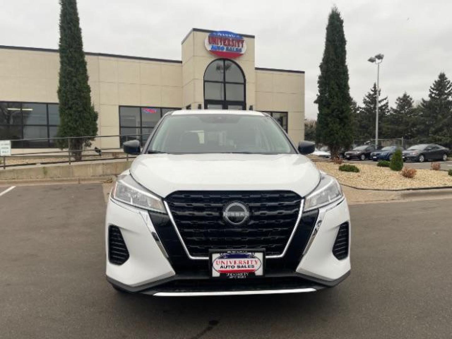 2022 White Nissan Kicks S (3N1CP5BV1NL) with an 1.6L L4 engine, Continuously Variable Transmission transmission, located at 745 S Robert St, St. Paul, MN, 55107, (651) 222-2991, 44.923389, -93.081215 - Photo#0