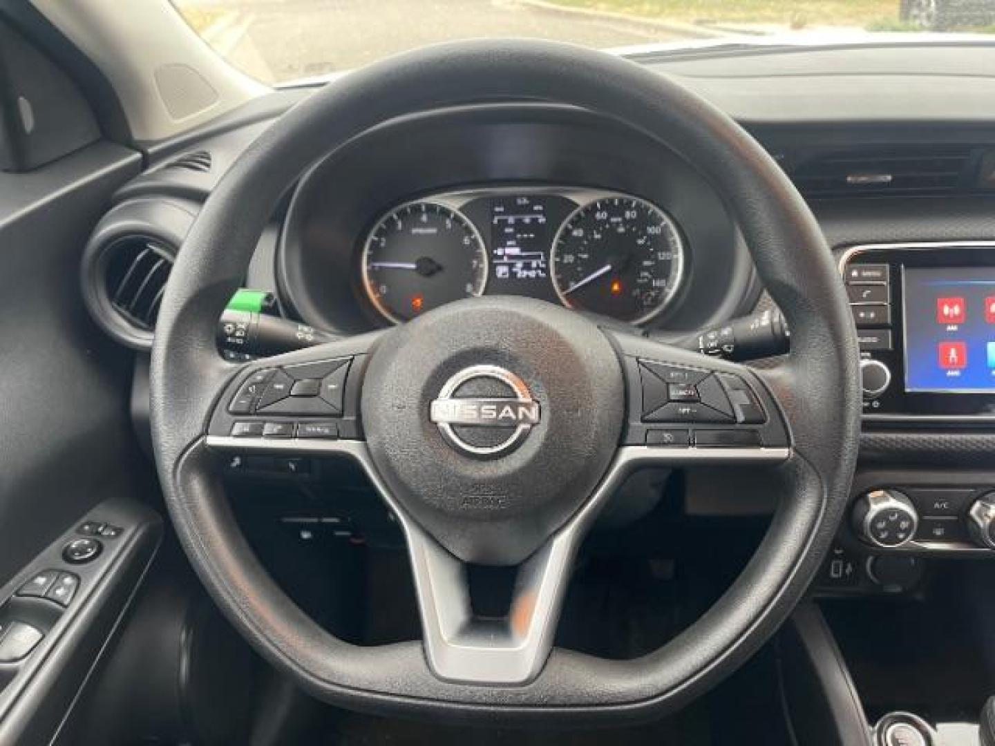 2022 White Nissan Kicks S (3N1CP5BV1NL) with an 1.6L L4 engine, Continuously Variable Transmission transmission, located at 745 S Robert St, St. Paul, MN, 55107, (651) 222-2991, 44.923389, -93.081215 - Photo#12