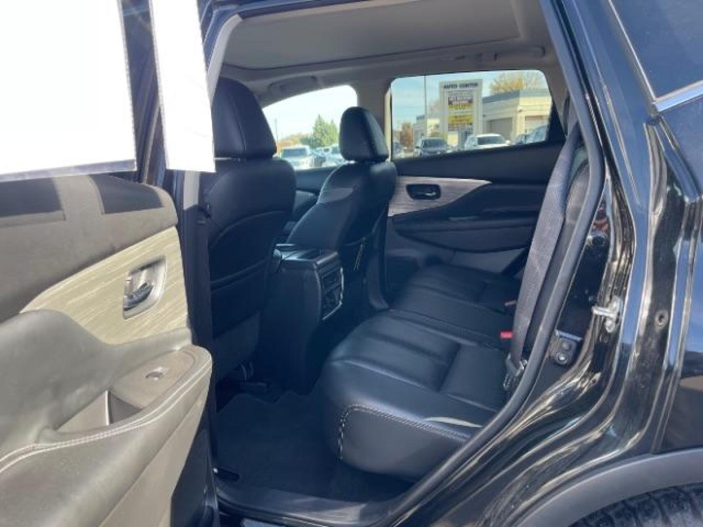 2016 Magnetic Black Nissan Murano Platinum AWD (5N1AZ2MH1GN) with an 3.5L V6 DOHC 24V engine, Continuously Variable Transmission transmission, located at 3301 W Hwy 13, Burnsville, MN, 55337, (952) 460-3200, 44.775333, -93.320808 - Photo#15