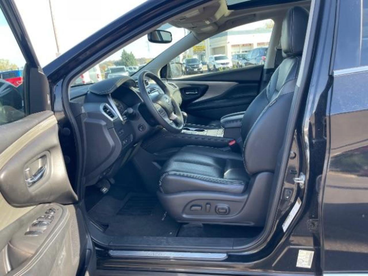 2016 Magnetic Black Nissan Murano Platinum AWD (5N1AZ2MH1GN) with an 3.5L V6 DOHC 24V engine, Continuously Variable Transmission transmission, located at 3301 W Hwy 13, Burnsville, MN, 55337, (952) 460-3200, 44.775333, -93.320808 - Photo#22