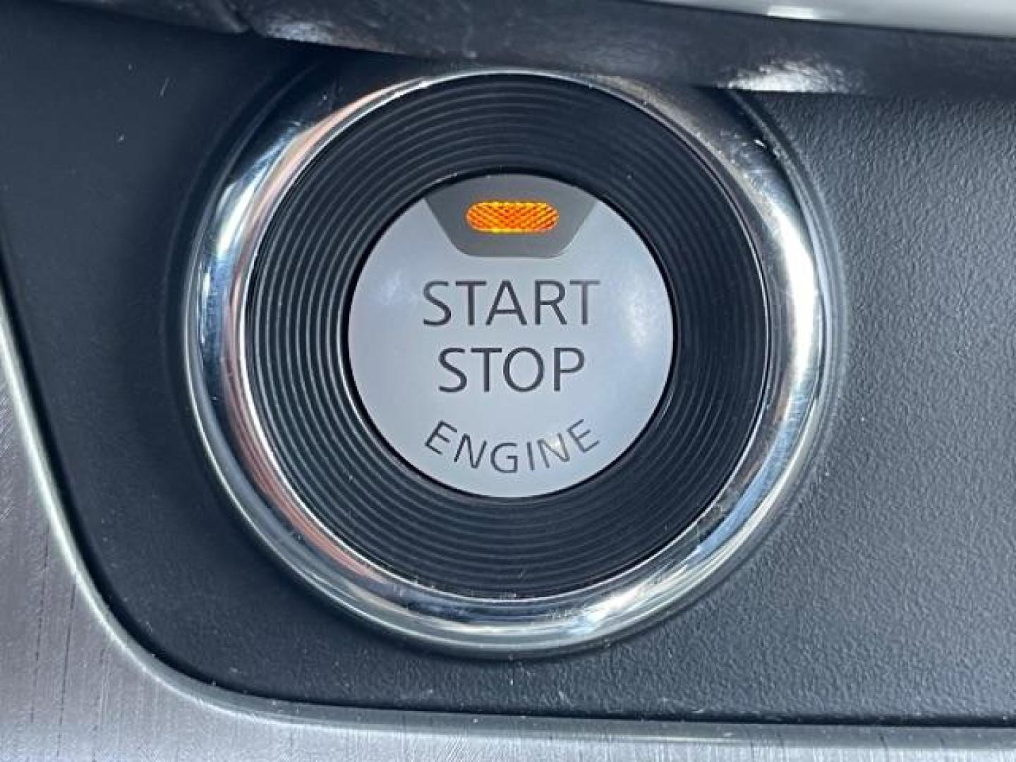 2016 Magnetic Black Nissan Murano Platinum AWD (5N1AZ2MH1GN) with an 3.5L V6 DOHC 24V engine, Continuously Variable Transmission transmission, located at 3301 W Hwy 13, Burnsville, MN, 55337, (952) 460-3200, 44.775333, -93.320808 - Photo#27