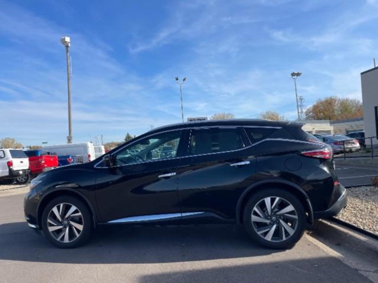 2016 Magnetic Black Nissan Murano Platinum AWD (5N1AZ2MH1GN) with an 3.5L V6 DOHC 24V engine, Continuously Variable Transmission transmission, located at 3301 W Hwy 13, Burnsville, MN, 55337, (952) 460-3200, 44.775333, -93.320808 - Photo#6