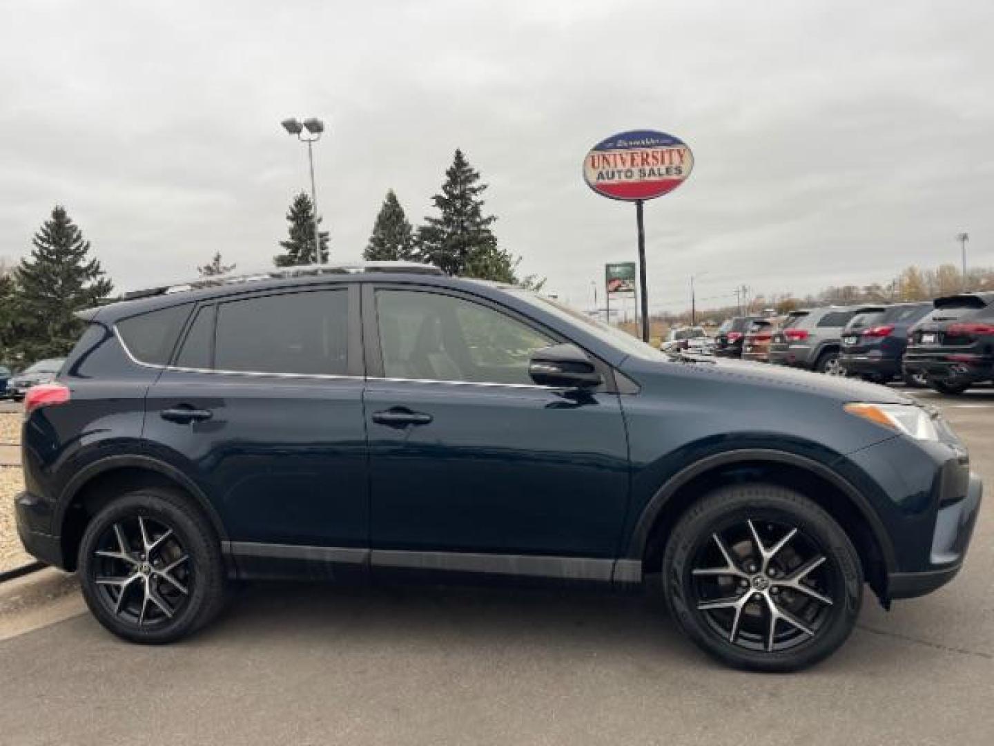 2018 Electric Storm Blue Toyota RAV4 SE 4WD (JTMJFREV3JJ) with an 2.5L L4 DOHC 16V engine, 6-Speed Automatic transmission, located at 745 S Robert St, St. Paul, MN, 55107, (651) 222-2991, 44.923389, -93.081215 - Photo#2