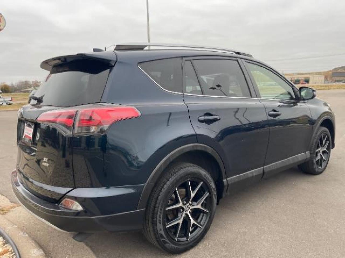 2018 Electric Storm Blue Toyota RAV4 SE 4WD (JTMJFREV3JJ) with an 2.5L L4 DOHC 16V engine, 6-Speed Automatic transmission, located at 745 S Robert St, St. Paul, MN, 55107, (651) 222-2991, 44.923389, -93.081215 - Photo#3