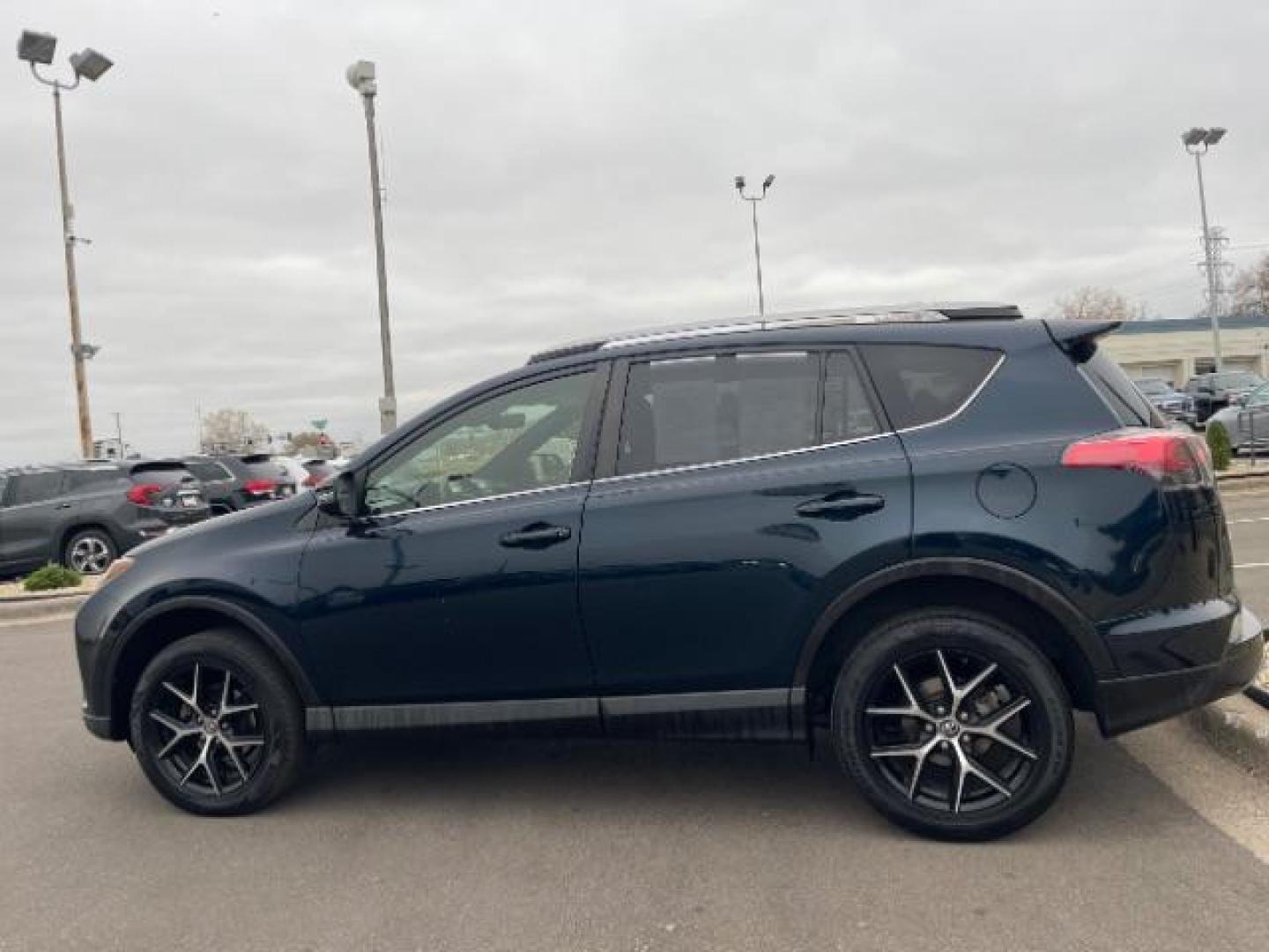 2018 Electric Storm Blue Toyota RAV4 SE 4WD (JTMJFREV3JJ) with an 2.5L L4 DOHC 16V engine, 6-Speed Automatic transmission, located at 745 S Robert St, St. Paul, MN, 55107, (651) 222-2991, 44.923389, -93.081215 - Photo#6