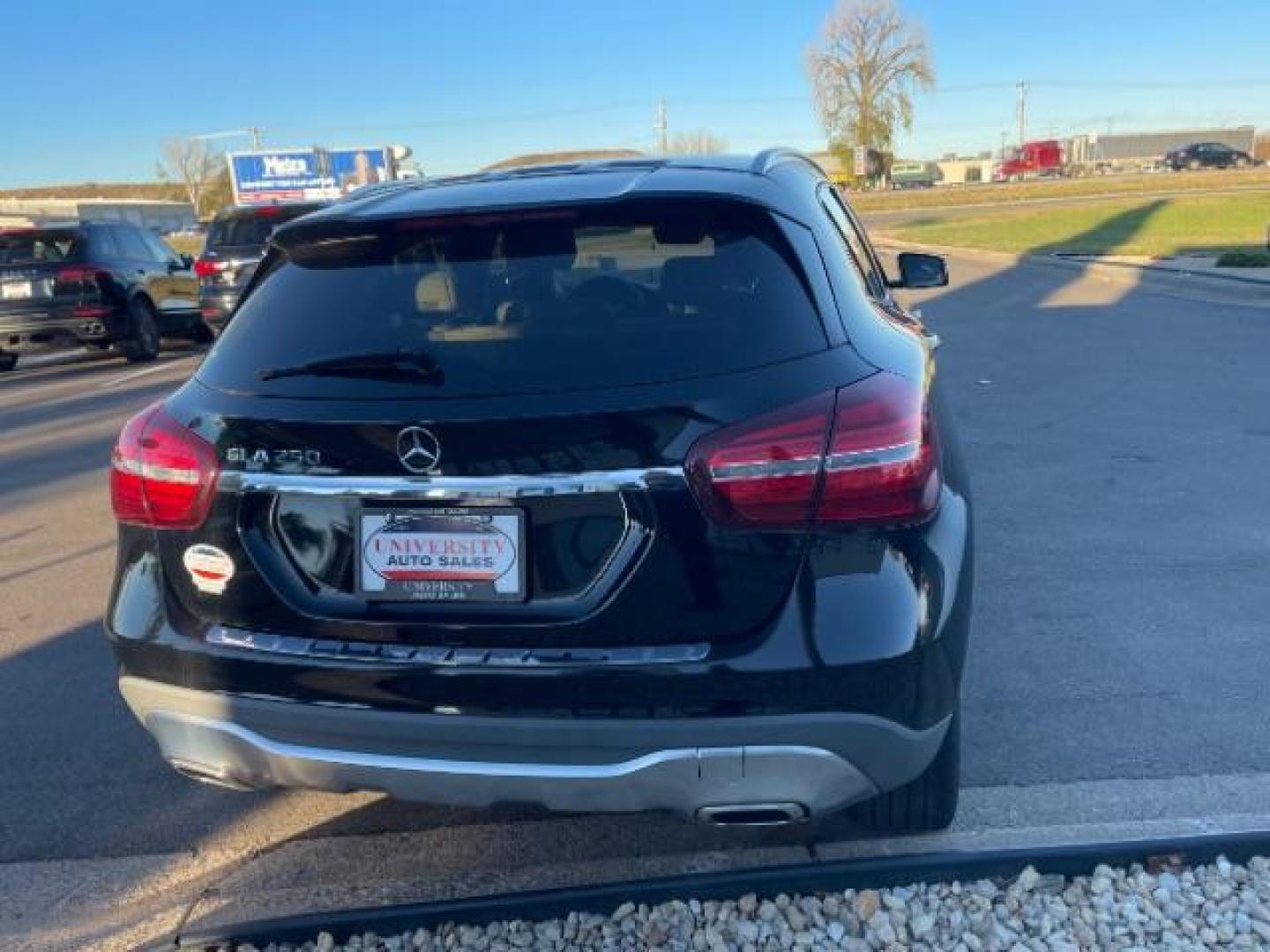 2019 Cosmos Black Metallic Mercedes-Benz GLA-Class GLA250 (WDCTG4EBXKJ) with an 2.0L L4 DOHC 16V TURBO engine, 7-Speed Automatic transmission, located at 3301 W Hwy 13, Burnsville, MN, 55337, (952) 460-3200, 44.775333, -93.320808 - Photo#5