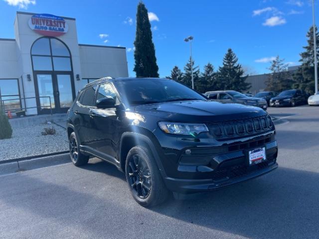 photo of 2022 Jeep Compass Latitude 4WD