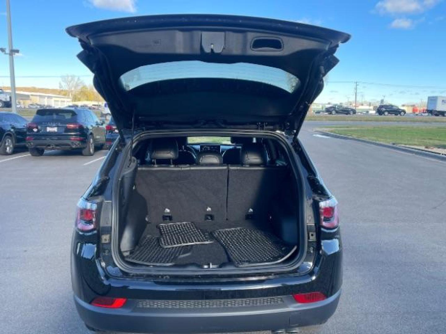 2022 Diamond Black Crystal Pearl Coat Jeep Compass Latitude 4WD (3C4NJDBB2NT) with an 2.4L L4 DOHC 16V engine, located at 3301 W Hwy 13, Burnsville, MN, 55337, (952) 460-3200, 44.775333, -93.320808 - Photo#7