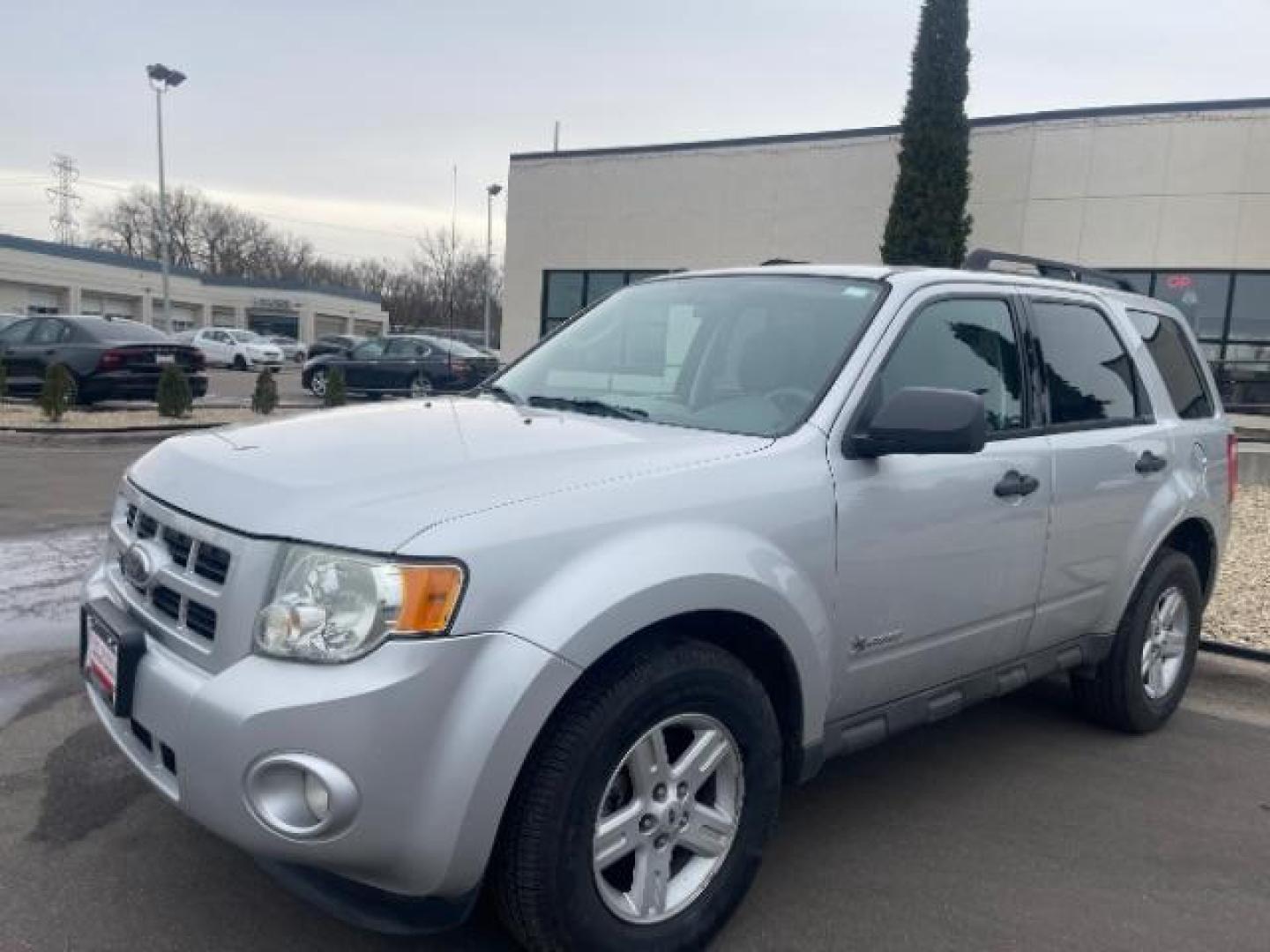 2009 Brilliant Silver Metallic Ford Escape Hybrid 4WD (1FMCU59319K) with an 2.3L L4 DOHC 16V HYBRID engine, Continuously Variable Transmission transmission, located at 3301 W Hwy 13, Burnsville, MN, 55337, (952) 460-3200, 44.775333, -93.320808 - Photo#8