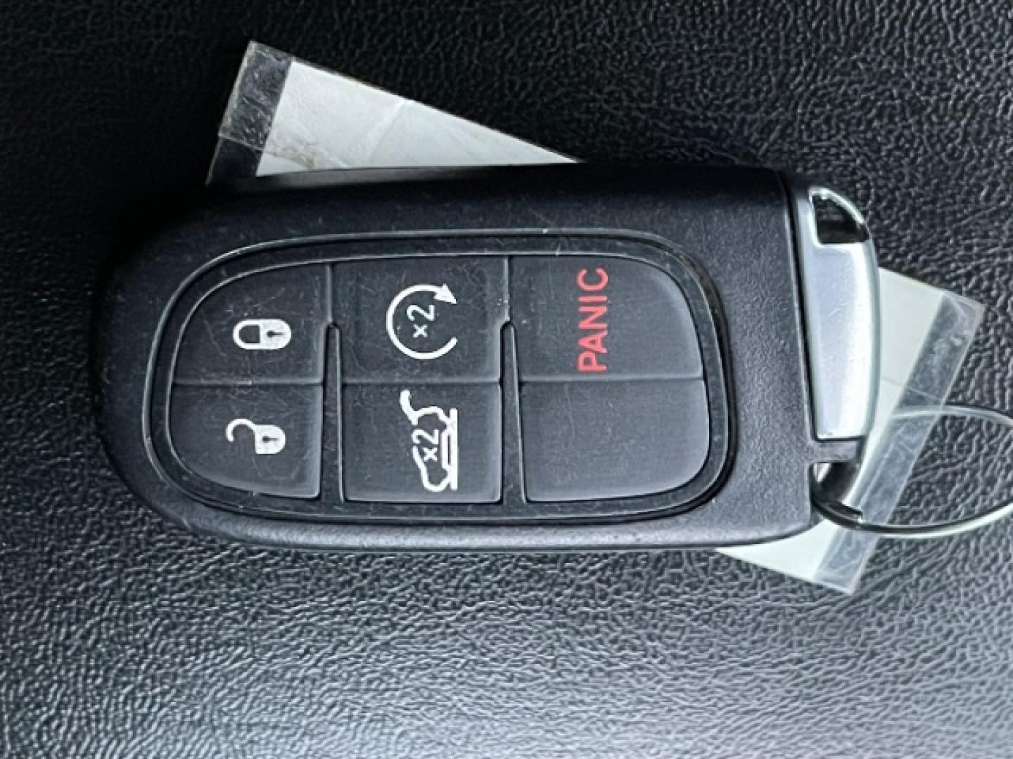2019 Diamond Black Crystal Pearl Coat Jeep Cherokee Limited 4WD (1C4PJMDX7KD) with an 3.2L V6 DOHC 24V engine, 9-Speed Automatic transmission, located at 745 S Robert St, St. Paul, MN, 55107, (651) 222-2991, 44.923389, -93.081215- Photo#29
