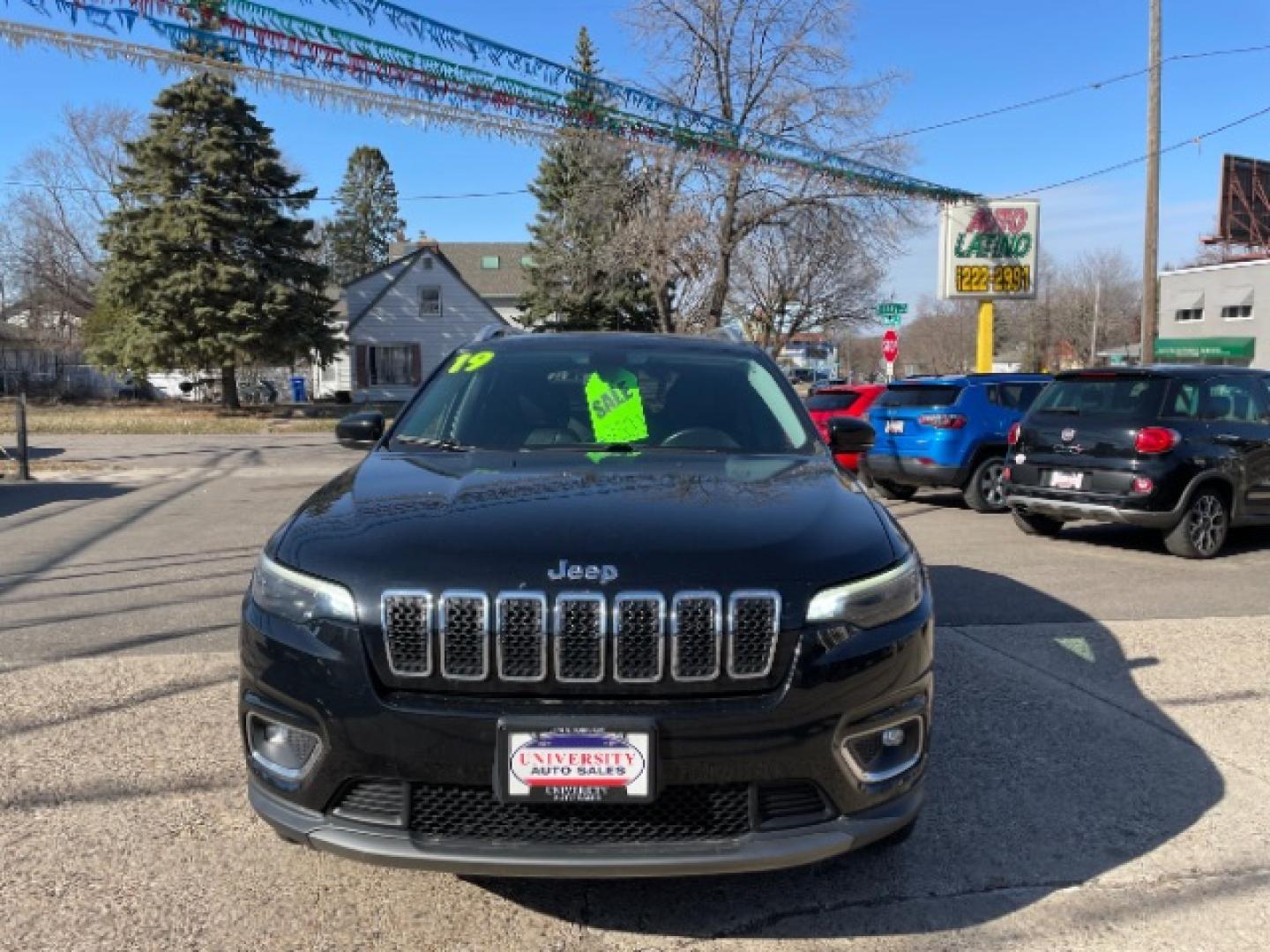 2019 Diamond Black Crystal Pearl Coat Jeep Cherokee Limited 4WD (1C4PJMDX7KD) with an 3.2L V6 DOHC 24V engine, 9-Speed Automatic transmission, located at 745 S Robert St, St. Paul, MN, 55107, (651) 222-2991, 44.923389, -93.081215- Photo#1