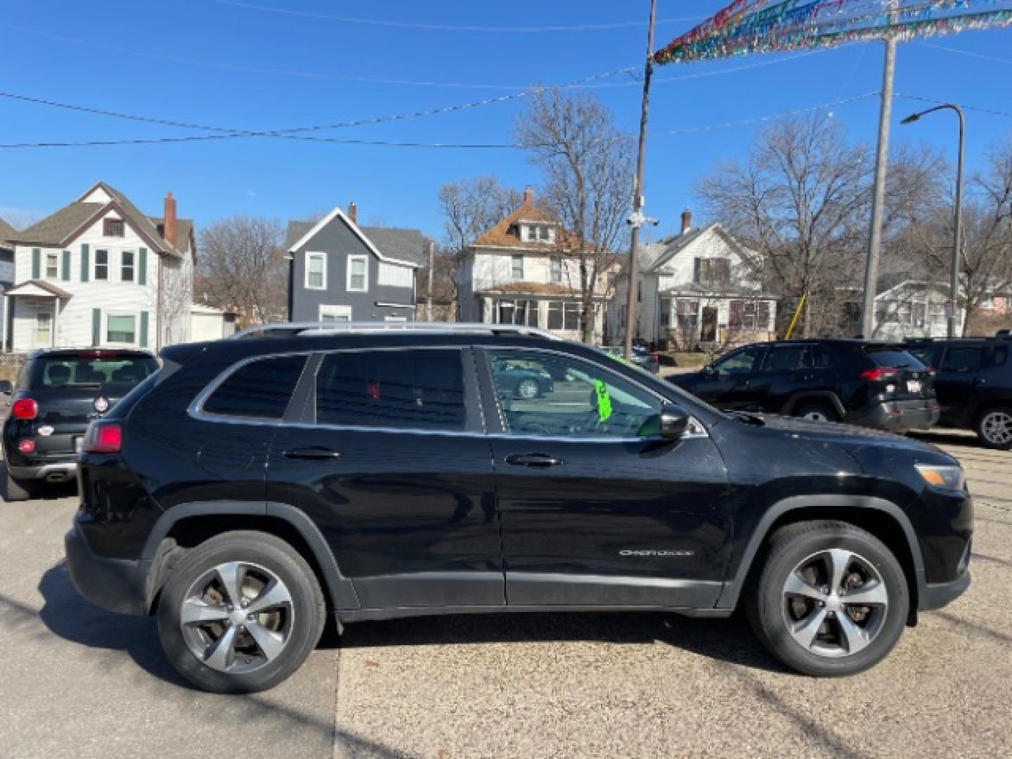 2019 Diamond Black Crystal Pearl Coat Jeep Cherokee Limited 4WD (1C4PJMDX7KD) with an 3.2L V6 DOHC 24V engine, 9-Speed Automatic transmission, located at 745 S Robert St, St. Paul, MN, 55107, (651) 222-2991, 44.923389, -93.081215- Photo#12