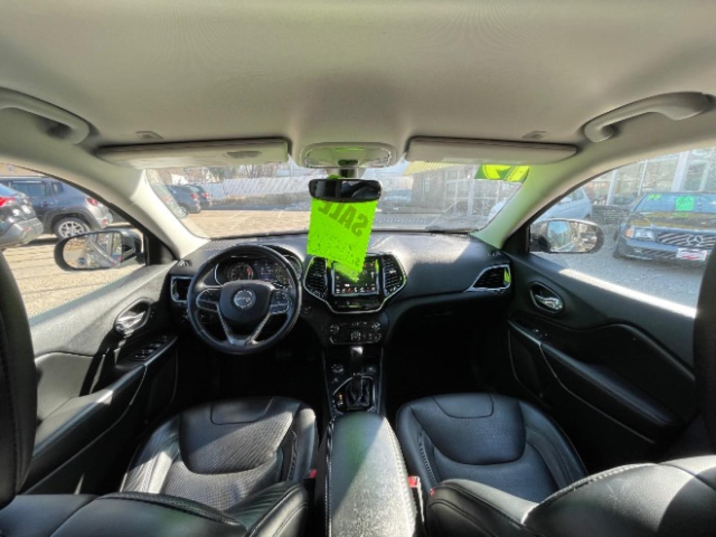 2019 Diamond Black Crystal Pearl Coat Jeep Cherokee Limited 4WD (1C4PJMDX7KD) with an 3.2L V6 DOHC 24V engine, 9-Speed Automatic transmission, located at 745 S Robert St, St. Paul, MN, 55107, (651) 222-2991, 44.923389, -93.081215- Photo#15