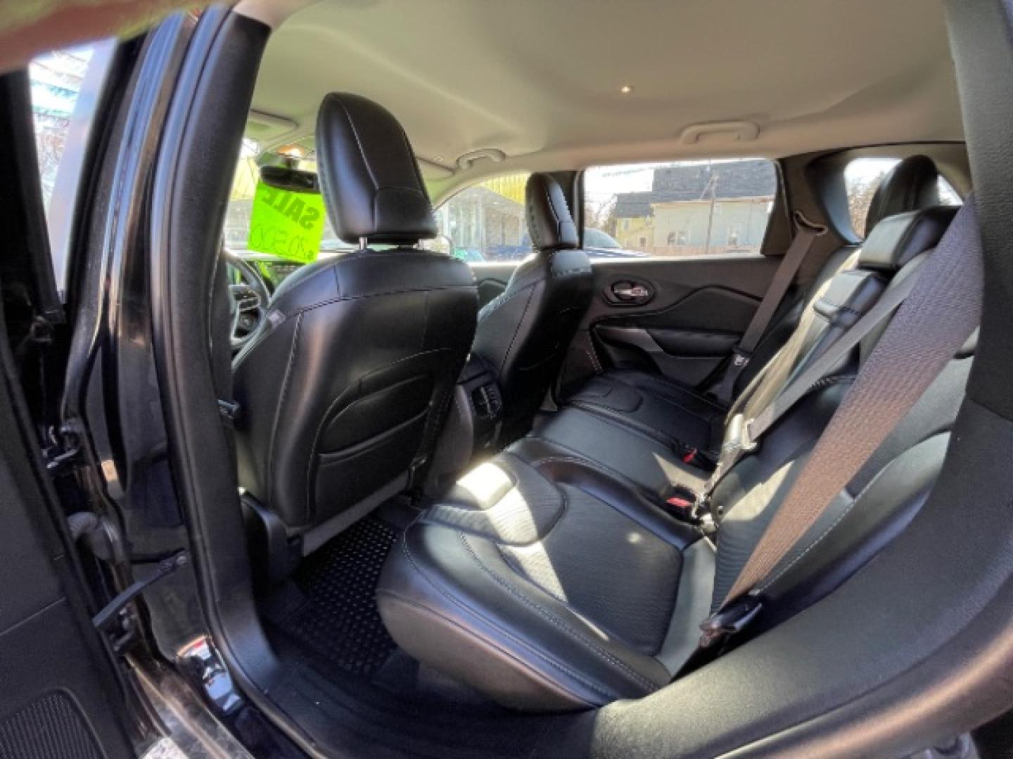 2019 Diamond Black Crystal Pearl Coat Jeep Cherokee Limited 4WD (1C4PJMDX7KD) with an 3.2L V6 DOHC 24V engine, 9-Speed Automatic transmission, located at 745 S Robert St, St. Paul, MN, 55107, (651) 222-2991, 44.923389, -93.081215- Photo#30