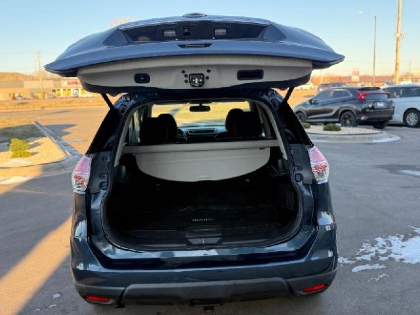 2015 Arctic Blue Metallic Nissan Rogue SV AWD (5N1AT2MV1FC) with an 2.5L L4 DOHC 16V engine, Continuously Variable Transmission transmission, located at 3301 W Hwy 13, Burnsville, MN, 55337, (952) 460-3200, 44.775333, -93.320808 - Photo#3