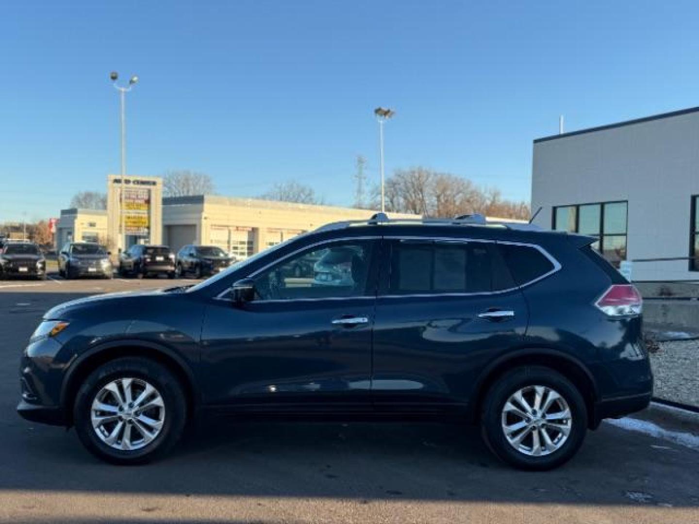 2015 Arctic Blue Metallic Nissan Rogue SV AWD (5N1AT2MV1FC) with an 2.5L L4 DOHC 16V engine, Continuously Variable Transmission transmission, located at 3301 W Hwy 13, Burnsville, MN, 55337, (952) 460-3200, 44.775333, -93.320808 - Photo#6