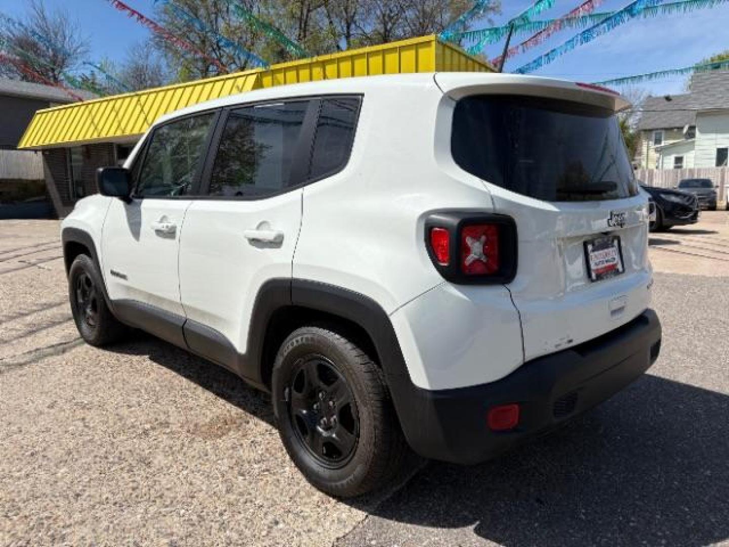 2019 Alpine White Clear C Jeep Renegade Sport (ZACNJAAB2KP) with an 2.4L L4 DOHC 16V engine, 9-Speed Automatic transmission, located at 745 S Robert St, St. Paul, MN, 55107, (651) 222-2991, 44.923389, -93.081215 - Photo#4