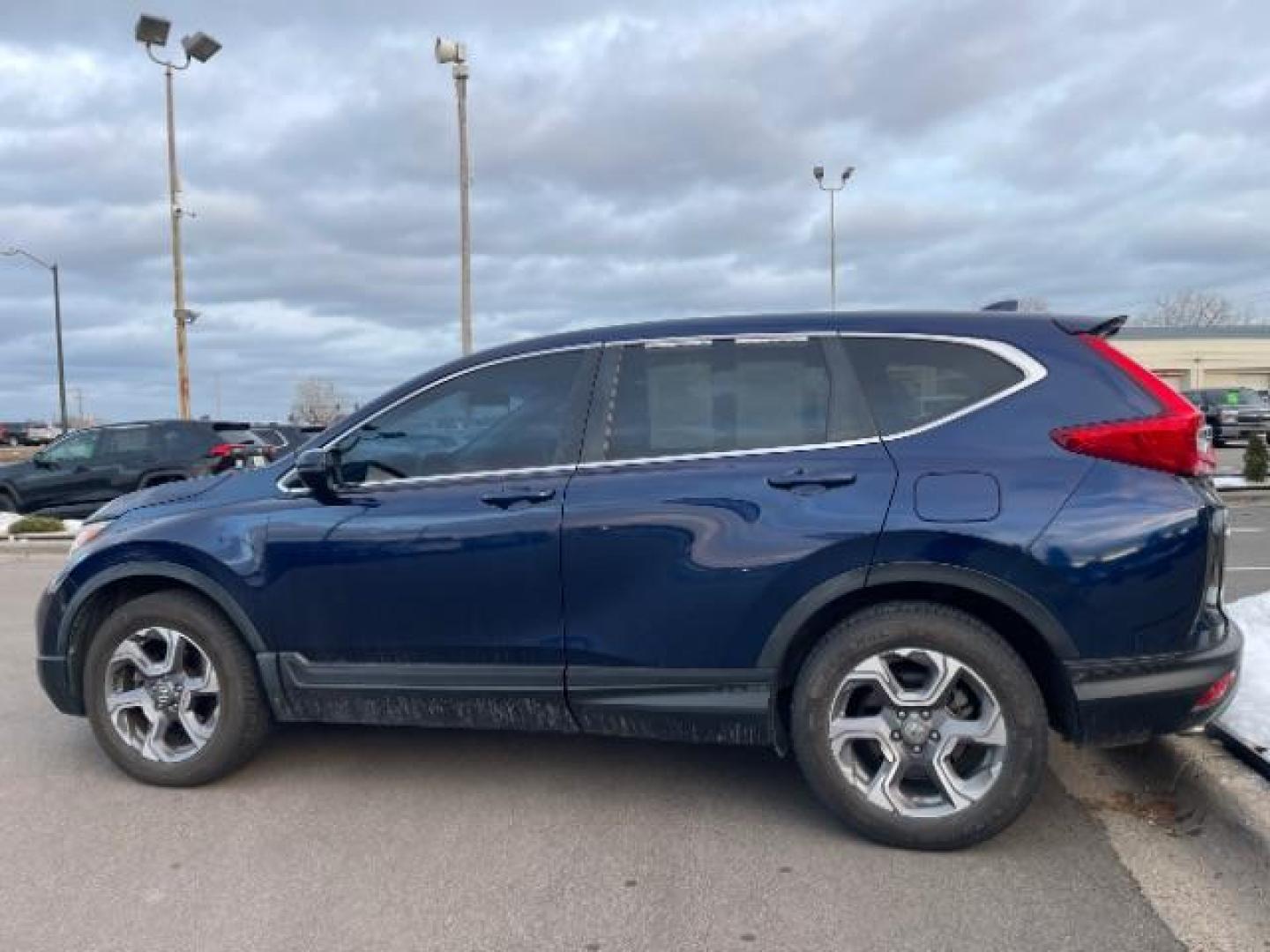 2019 Crystal Black Pearl Honda CR-V EX AWD (7FARW2H57KE) with an 1.5L L4 16V DOHC TURBO engine, Continuously Variable Transmission transmission, located at 745 S Robert St, St. Paul, MN, 55107, (651) 222-2991, 44.923389, -93.081215 - Photo#7