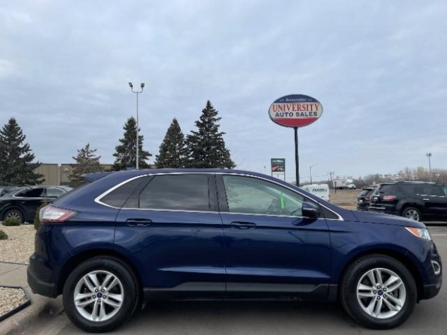 2016 Too Good To Be Blue Metallic Ford Edge SEL (2FMPK4J9XGB) with an 3.5L V-6 DOHC engine, located at 3301 W Hwy 13, Burnsville, MN, 55337, (952) 460-3200, 44.775333, -93.320808 - Photo#7