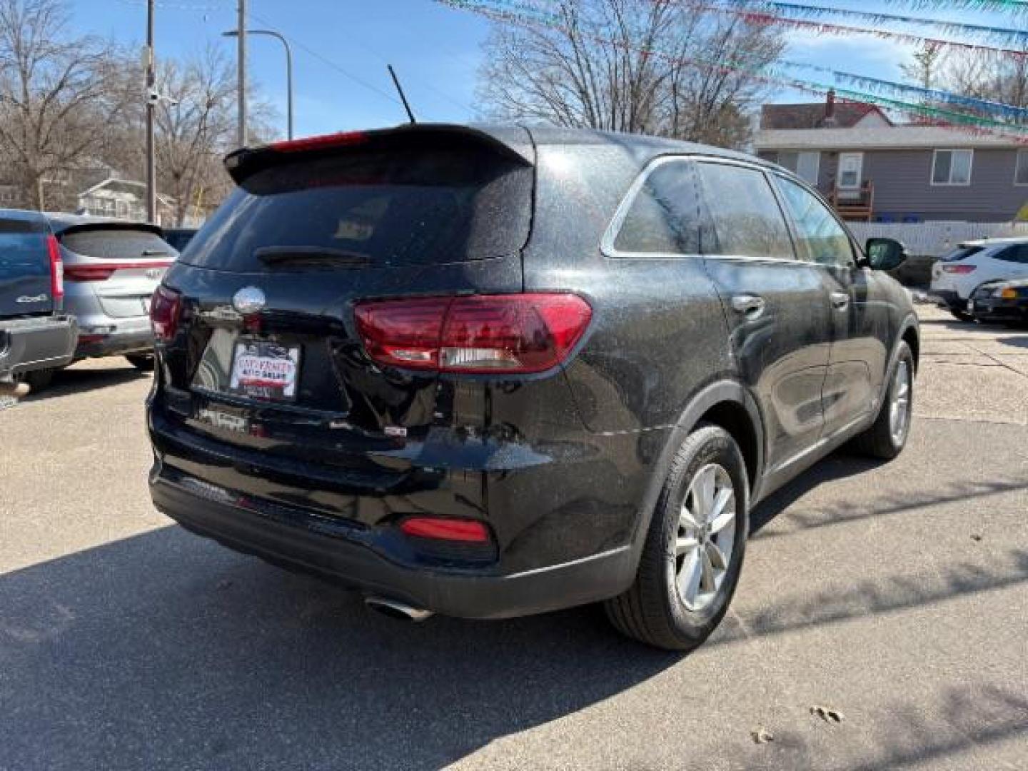 2019 Ebony Black /Satin Black Kia Sorento 2.4L LX (5XYPGDA34KG) with an 2.4L I-4 gasoline direct injection engine, located at 745 S Robert St, St. Paul, MN, 55107, (651) 222-2991, 44.923389, -93.081215 - Photo#7