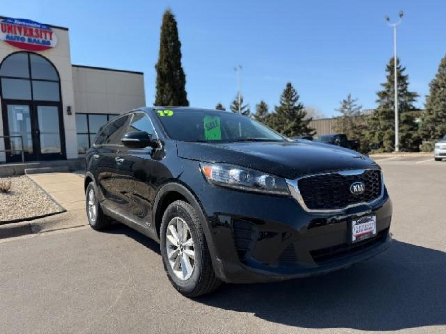 2019 Ebony Black /Satin Black Kia Sorento 2.4L LX (5XYPGDA34KG) with an 2.4L I-4 gasoline direct injection engine, located at 745 S Robert St, St. Paul, MN, 55107, (651) 222-2991, 44.923389, -93.081215 - Photo#6