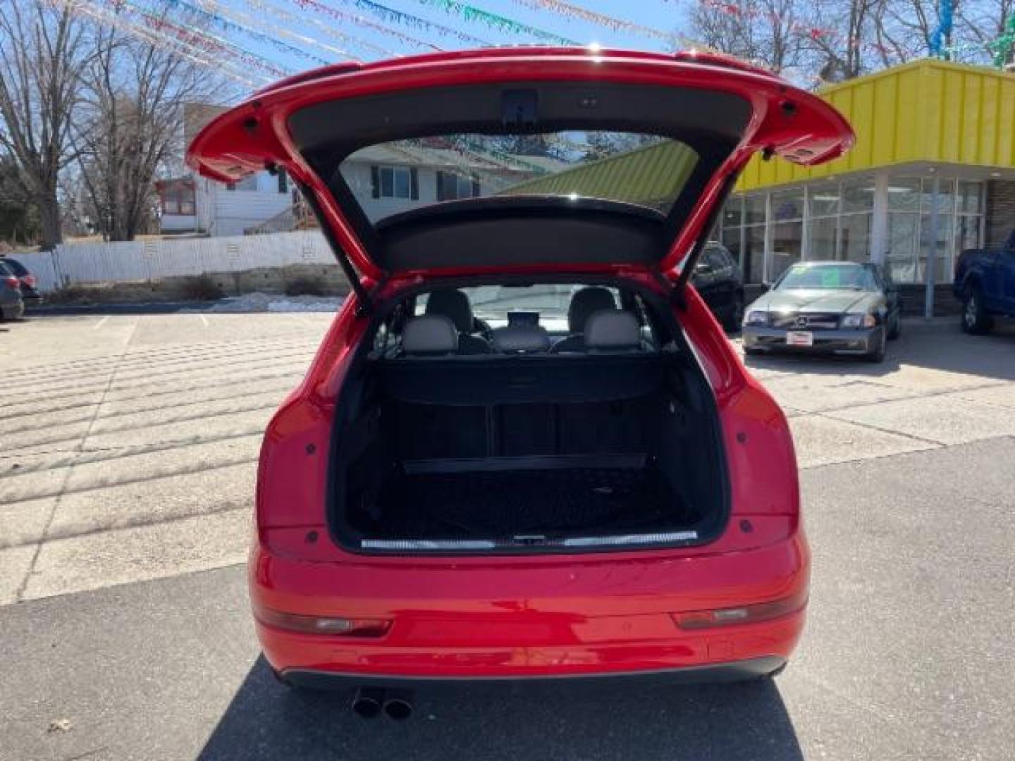 2018 Misano Red Pearl Effect Audi Q3 2.0T Premium (WA1JCCFSXJR) with an 2L I-4 gasoline direct injection engine, located at 745 S Robert St, St. Paul, MN, 55107, (651) 222-2991, 44.923389, -93.081215 - Photo#5