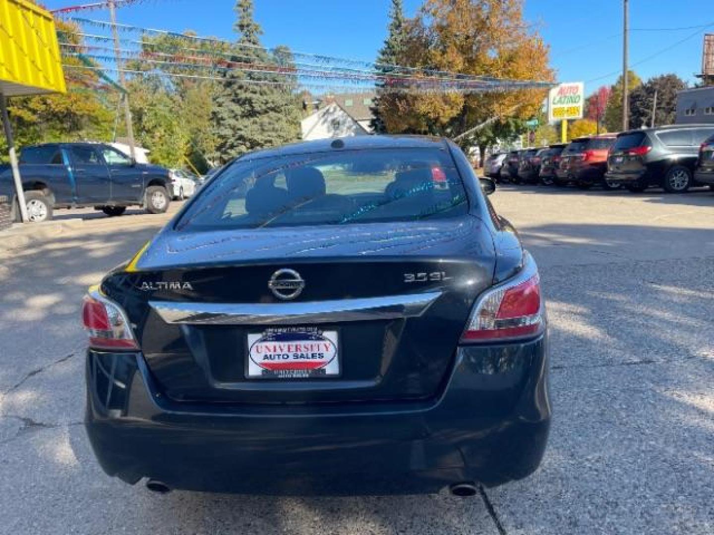 2014 Storm Blue Metallic Nissan Altima 3.5 SL (1N4BL3AP3EC) with an 3.5L V6 DOHC 24V engine, Continuously Variabl transmission, located at 745 S Robert St, St. Paul, MN, 55107, (651) 222-2991, 44.923389, -93.081215 - Photo#5