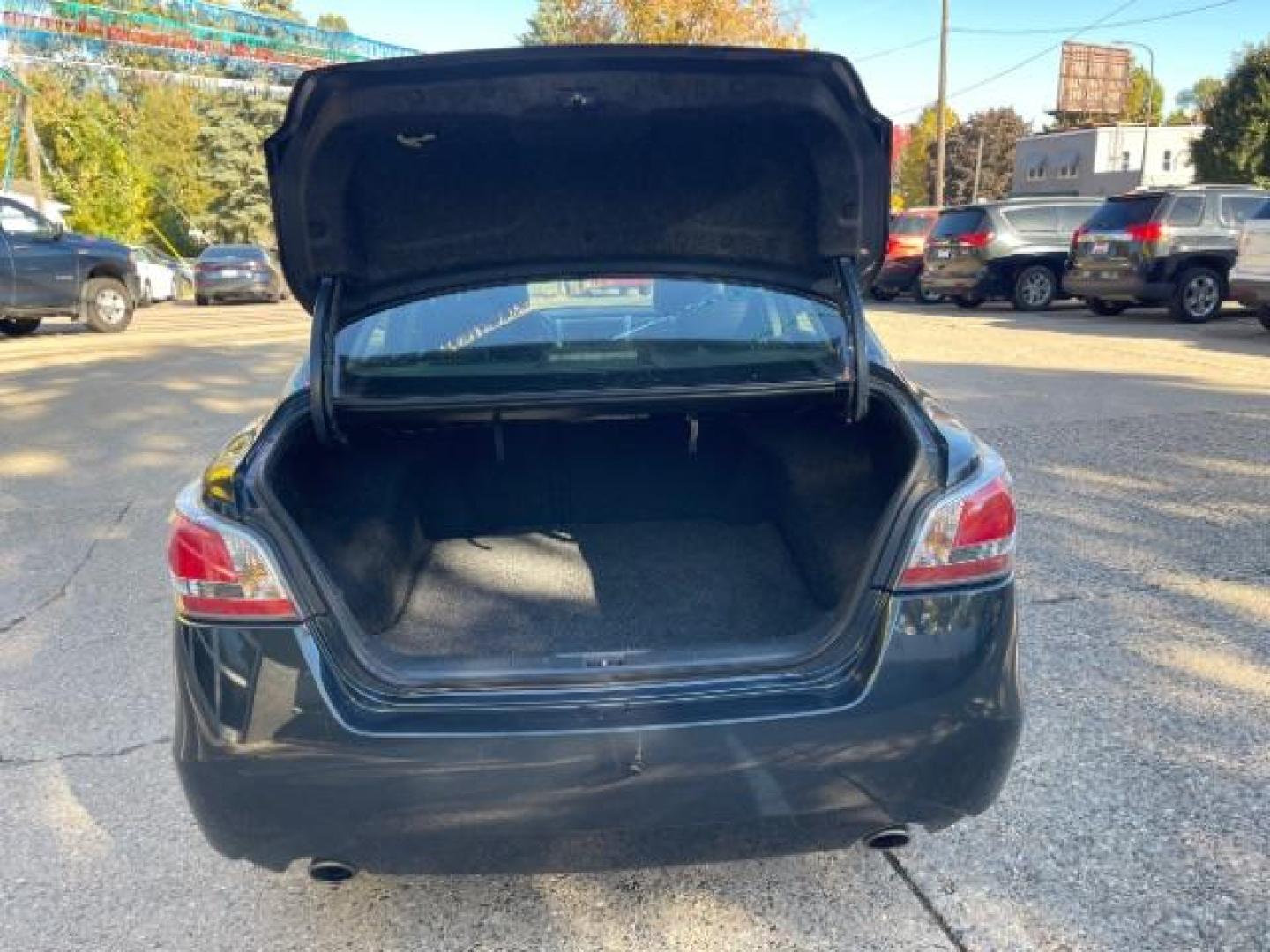 2014 Storm Blue Metallic Nissan Altima 3.5 SL (1N4BL3AP3EC) with an 3.5L V6 DOHC 24V engine, Continuously Variabl transmission, located at 745 S Robert St, St. Paul, MN, 55107, (651) 222-2991, 44.923389, -93.081215 - Photo#8