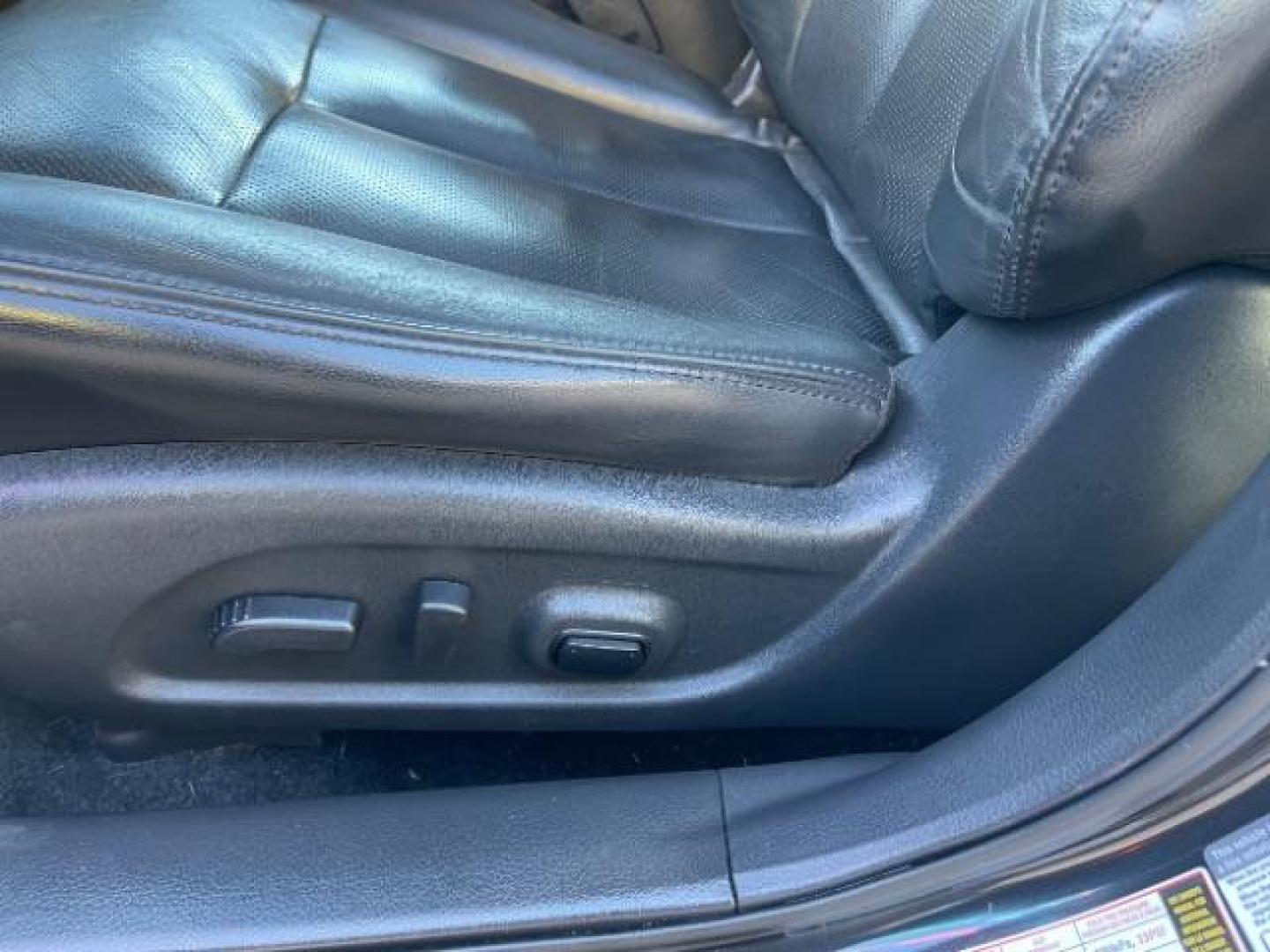 2014 Storm Blue Metallic Nissan Altima 3.5 SL (1N4BL3AP3EC) with an 3.5L V6 DOHC 24V engine, Continuously Variabl transmission, located at 745 S Robert St, St. Paul, MN, 55107, (651) 222-2991, 44.923389, -93.081215 - Photo#17