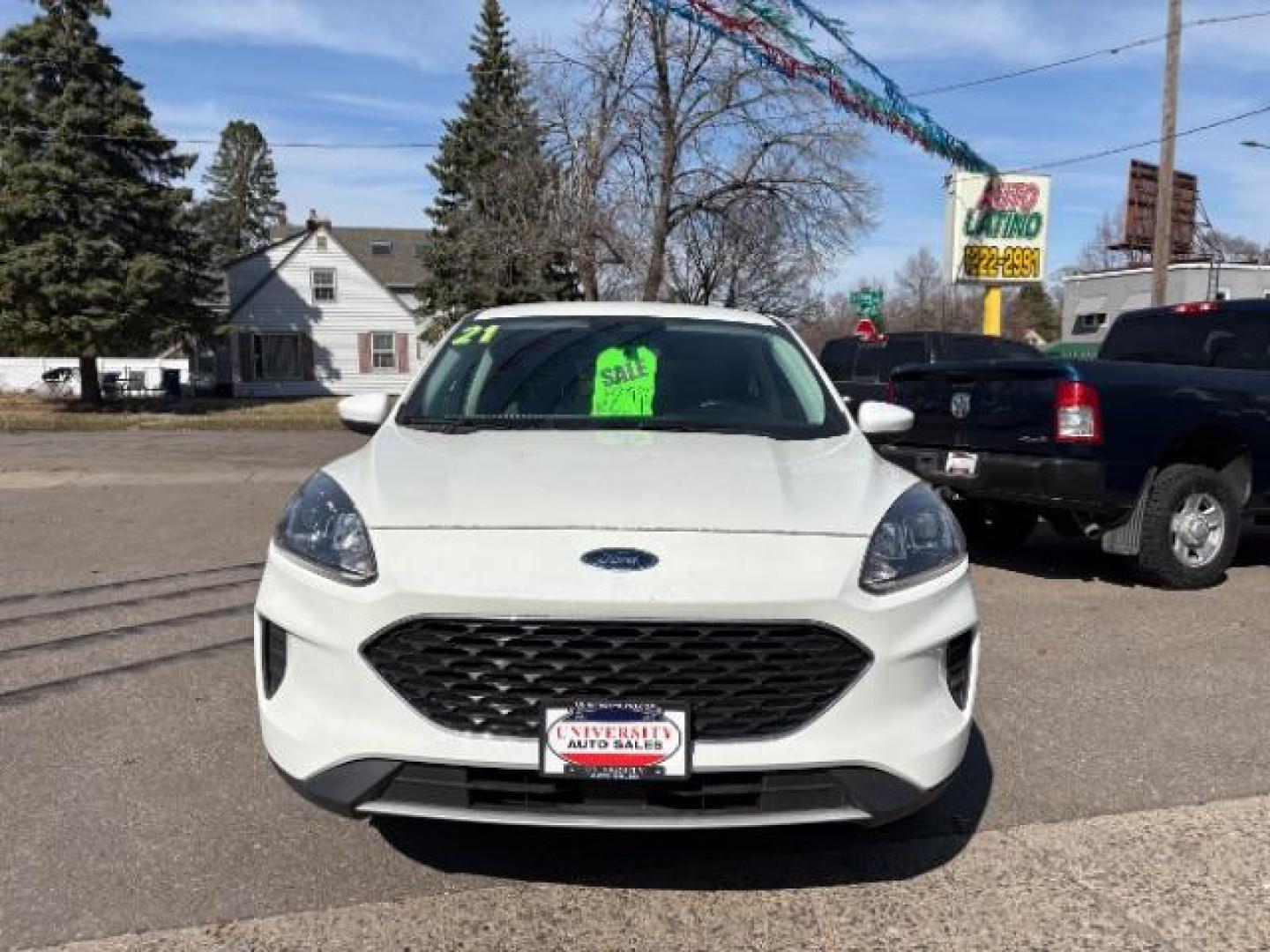 2021 Oxford White Ford Escape SE Plug-In Hybrid (1FMCU0EZ6MU) with an Duratec 2.5L I-4 DOHC engine, located at 745 S Robert St, St. Paul, MN, 55107, (651) 222-2991, 44.923389, -93.081215 - Photo#2
