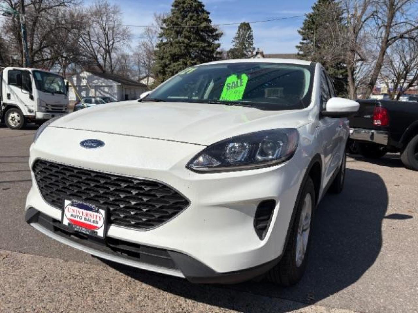 2021 Oxford White Ford Escape SE Plug-In Hybrid (1FMCU0EZ6MU) with an Duratec 2.5L I-4 DOHC engine, located at 745 S Robert St, St. Paul, MN, 55107, (651) 222-2991, 44.923389, -93.081215 - Photo#3