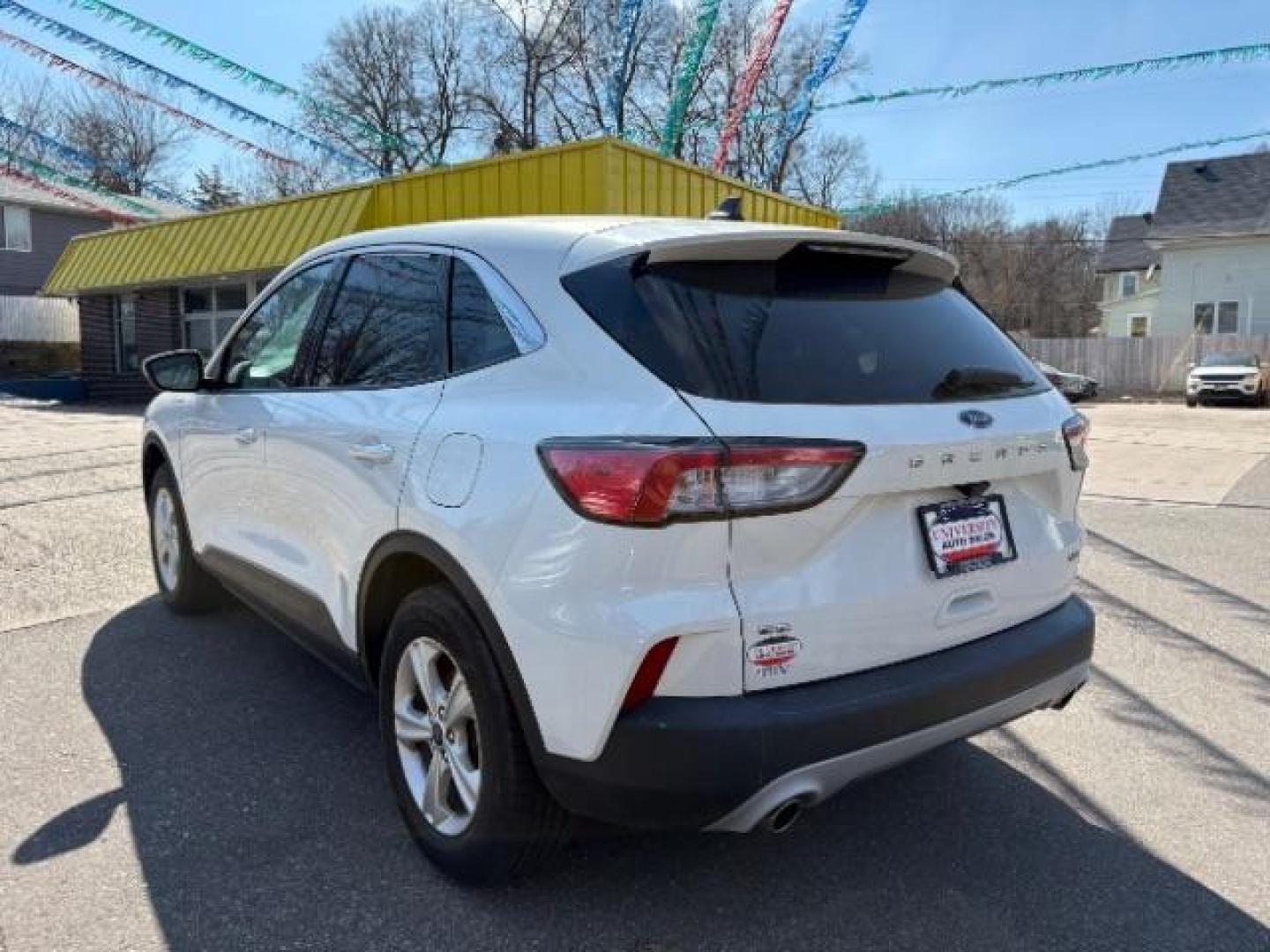 2021 Oxford White Ford Escape SE Plug-In Hybrid (1FMCU0EZ6MU) with an Duratec 2.5L I-4 DOHC engine, located at 745 S Robert St, St. Paul, MN, 55107, (651) 222-2991, 44.923389, -93.081215 - Photo#5
