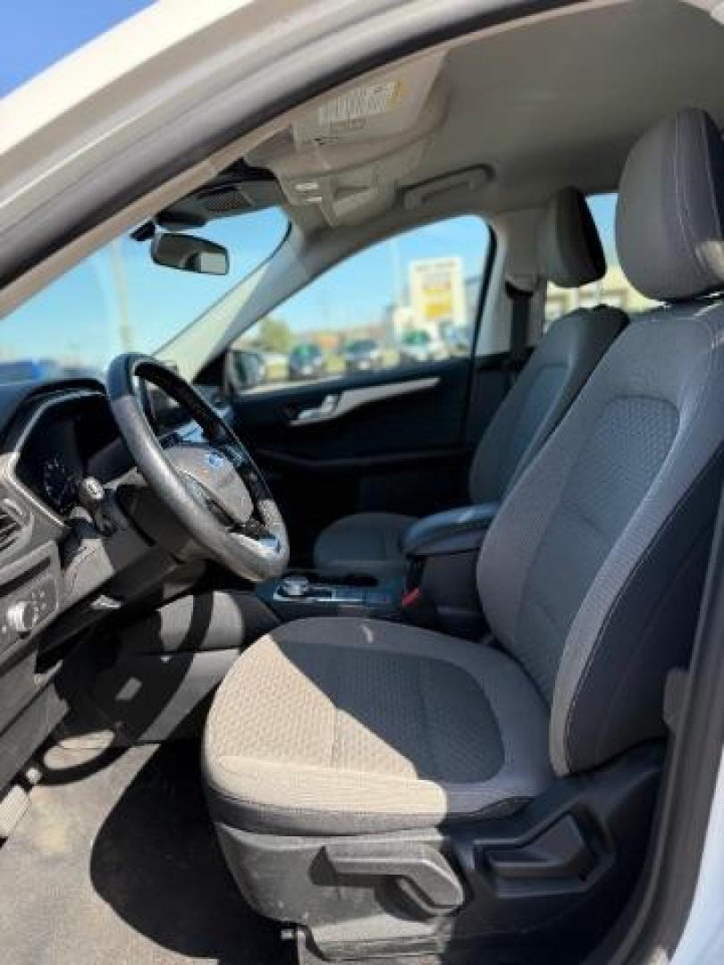 2021 Oxford White Ford Escape SE Plug-In Hybrid (1FMCU0EZ6MU) with an Duratec 2.5L I-4 DOHC engine, located at 745 S Robert St, St. Paul, MN, 55107, (651) 222-2991, 44.923389, -93.081215 - Photo#21