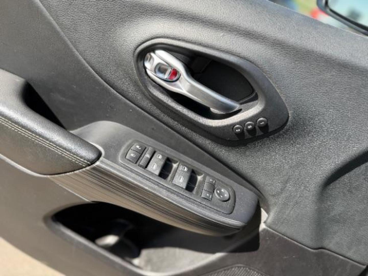 2015 Billet Silver Metallic Clearcoat Jeep Cherokee Limited (1C4PJLDB3FW) , located at 3301 W Hwy 13, Burnsville, MN, 55337, (952) 460-3200, 44.775333, -93.320808 - Photo#14