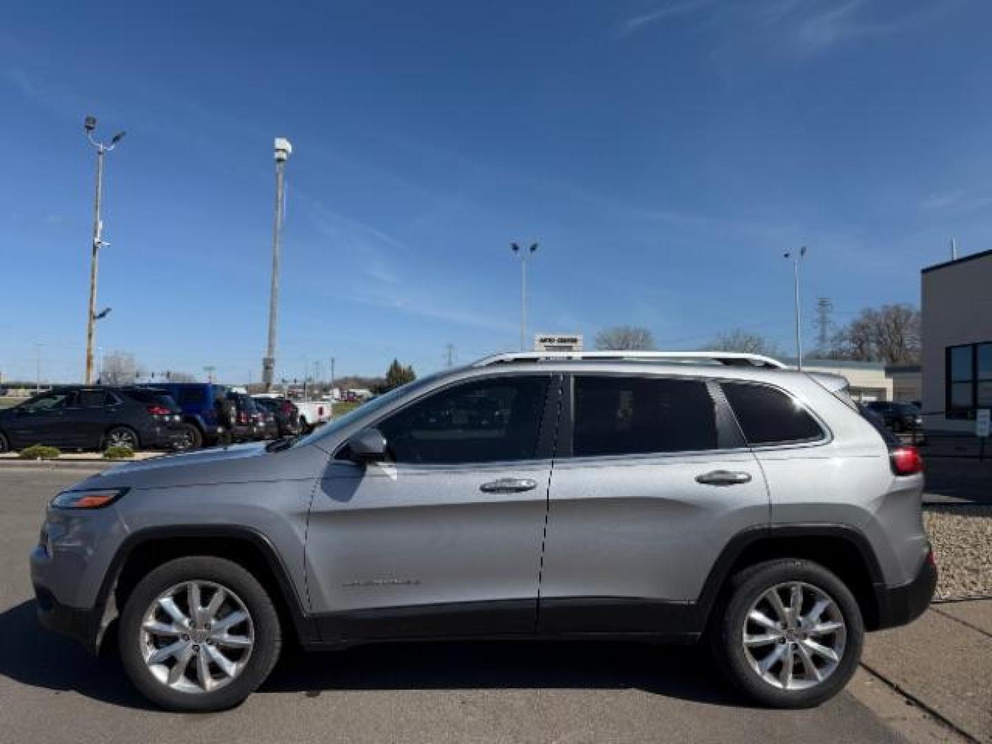 2015 Billet Silver Metallic Clearcoat Jeep Cherokee Limited (1C4PJLDB3FW) , located at 3301 W Hwy 13, Burnsville, MN, 55337, (952) 460-3200, 44.775333, -93.320808 - Photo#1